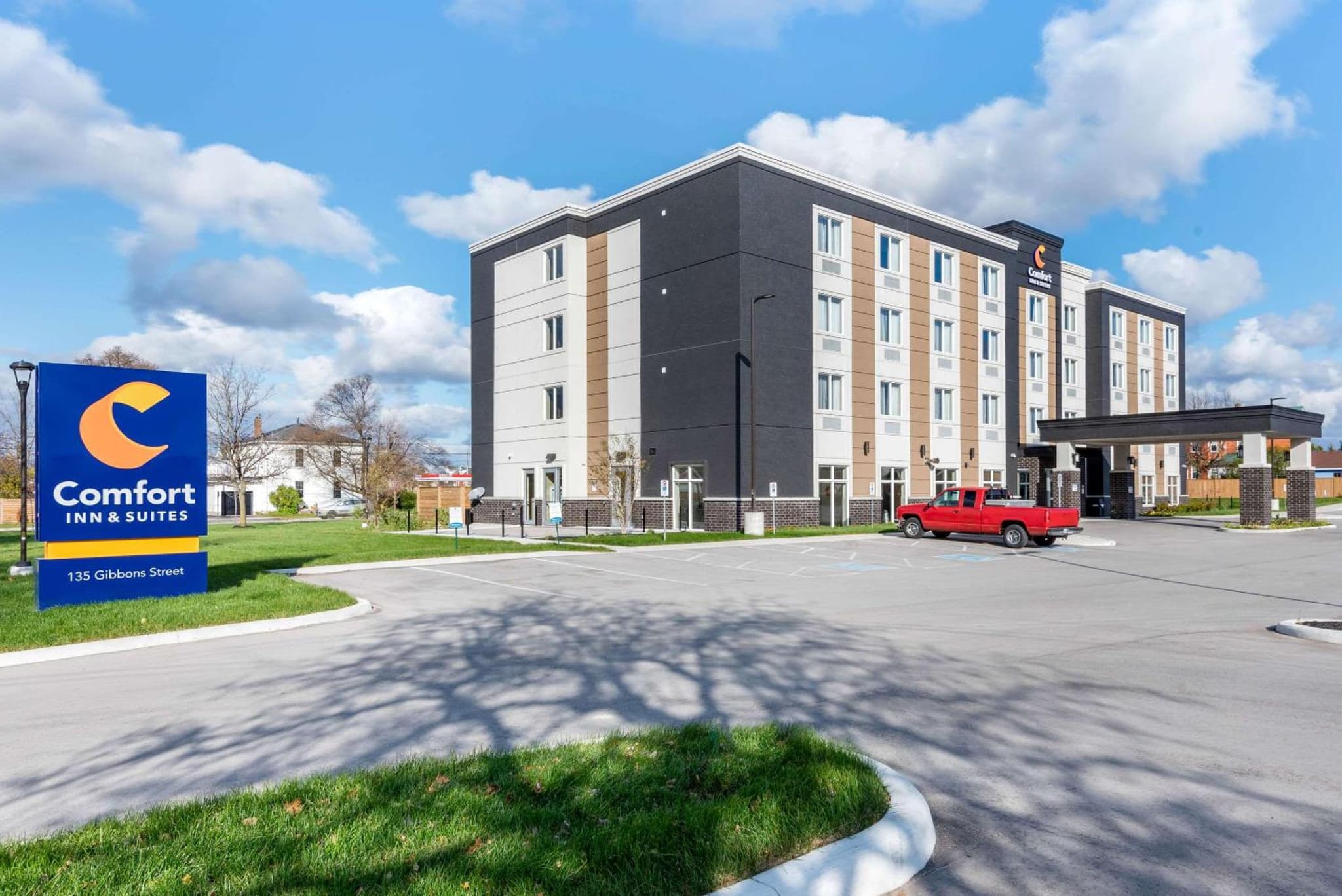 Comfort Inn & Suites photo 9