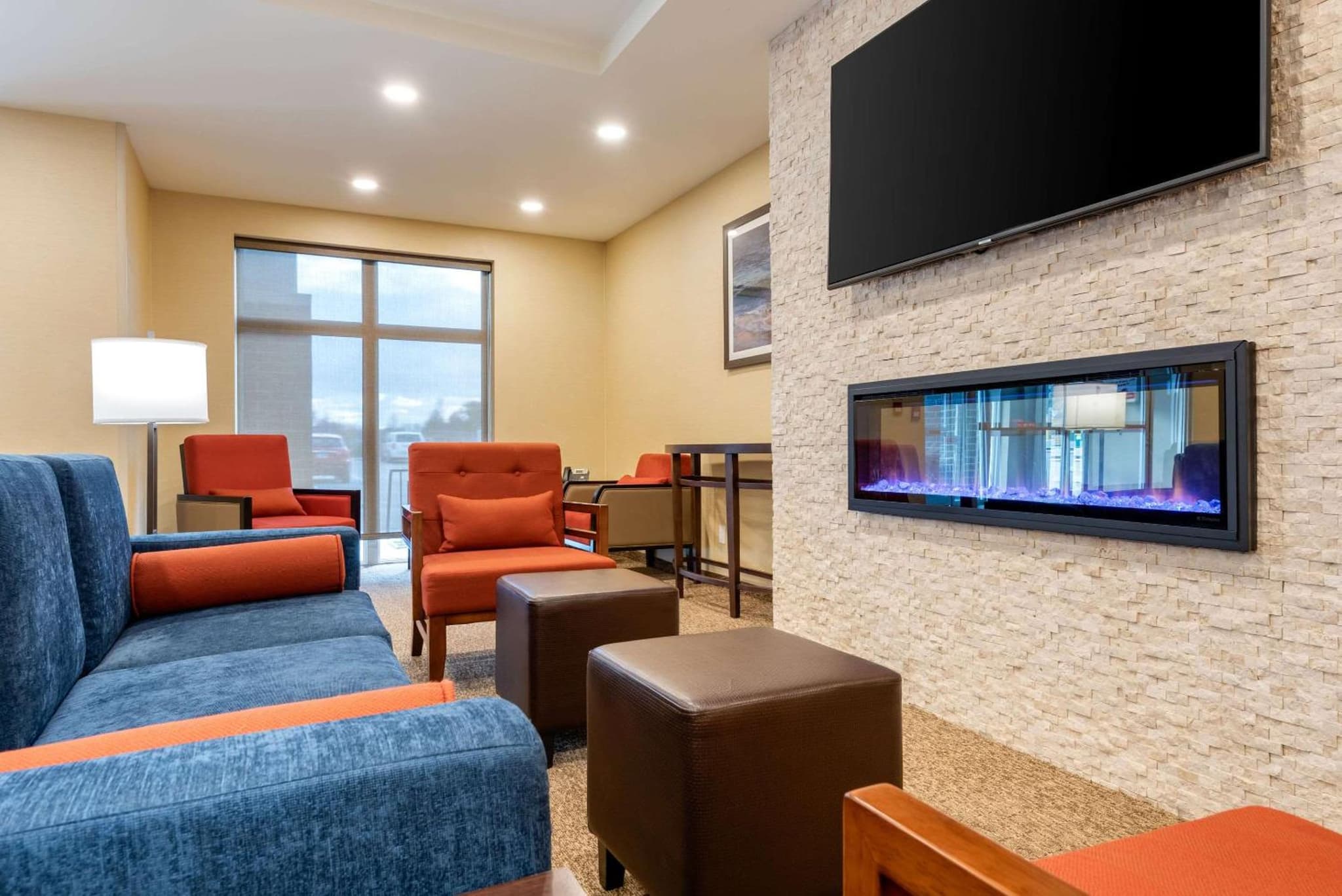 Comfort Inn & Suites photo 4