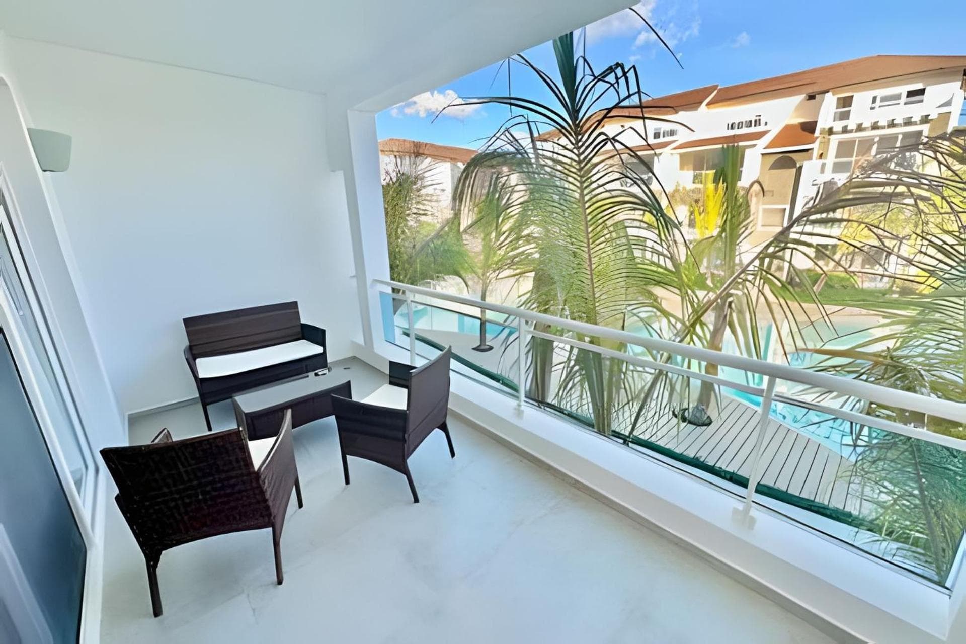 Estrella Dominicus Advantage photo 2