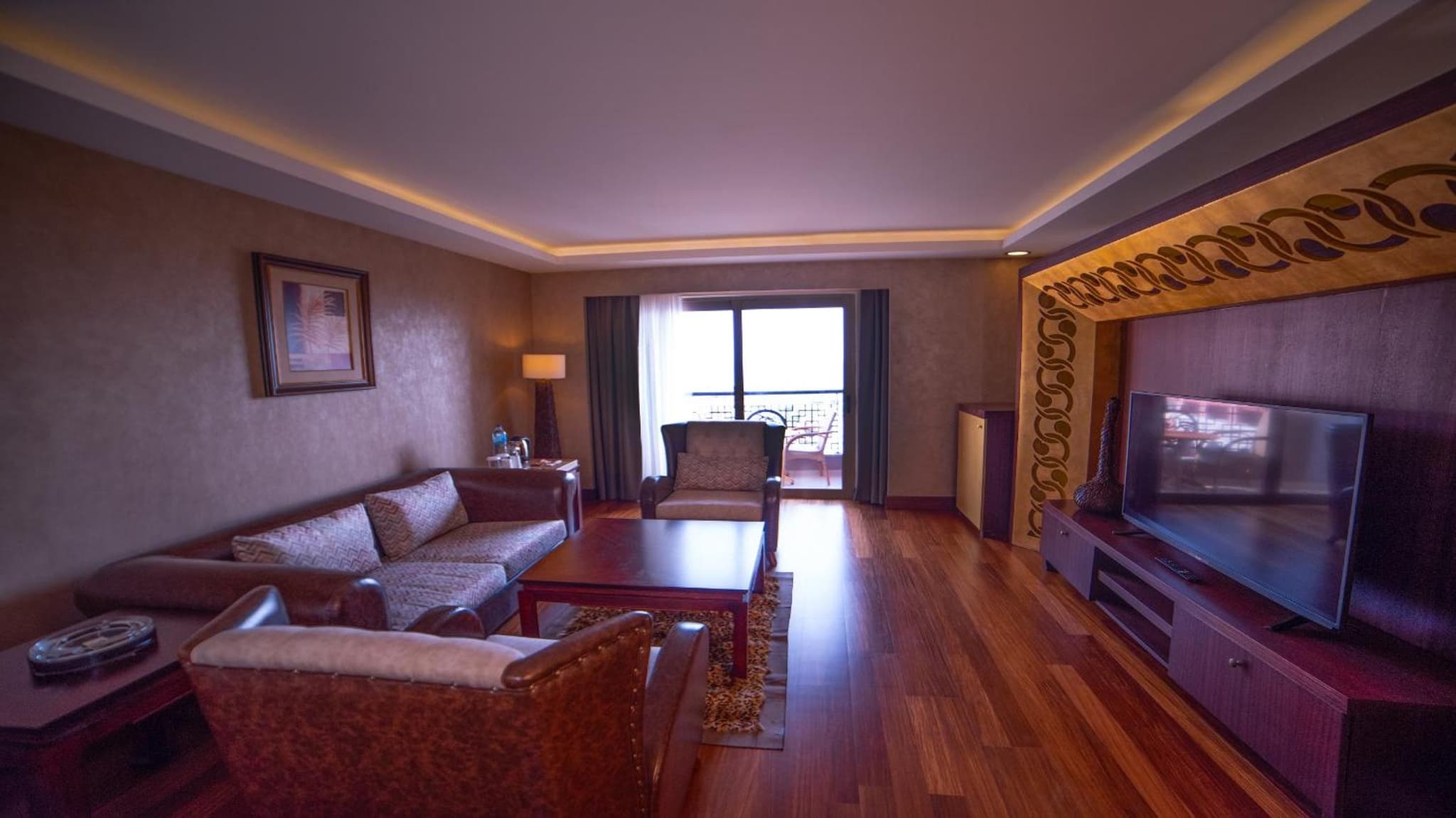 Royal Dragon Hotel photo 8