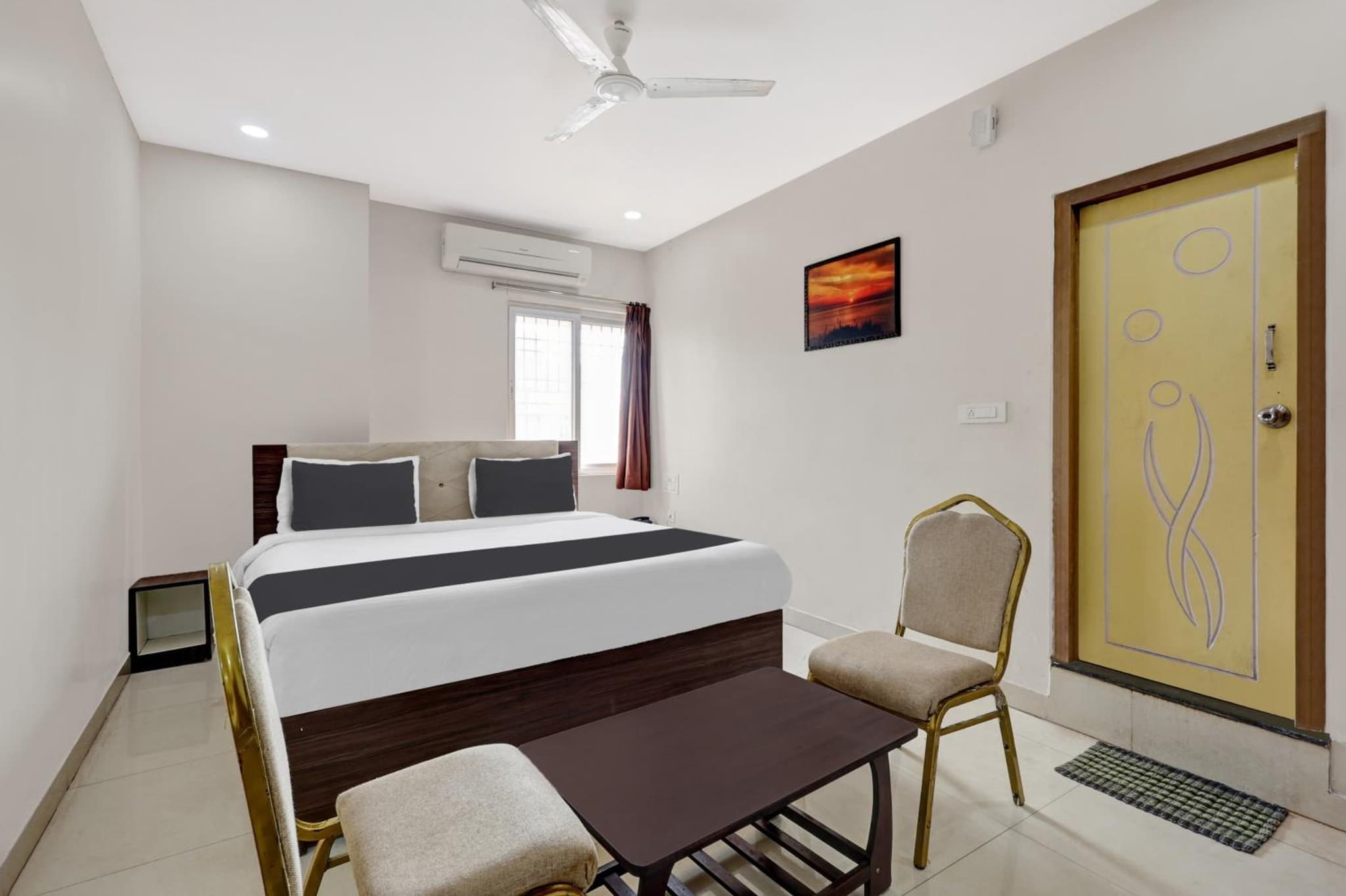 OYO Collection O Dabagardens Near RK Beach photo 5