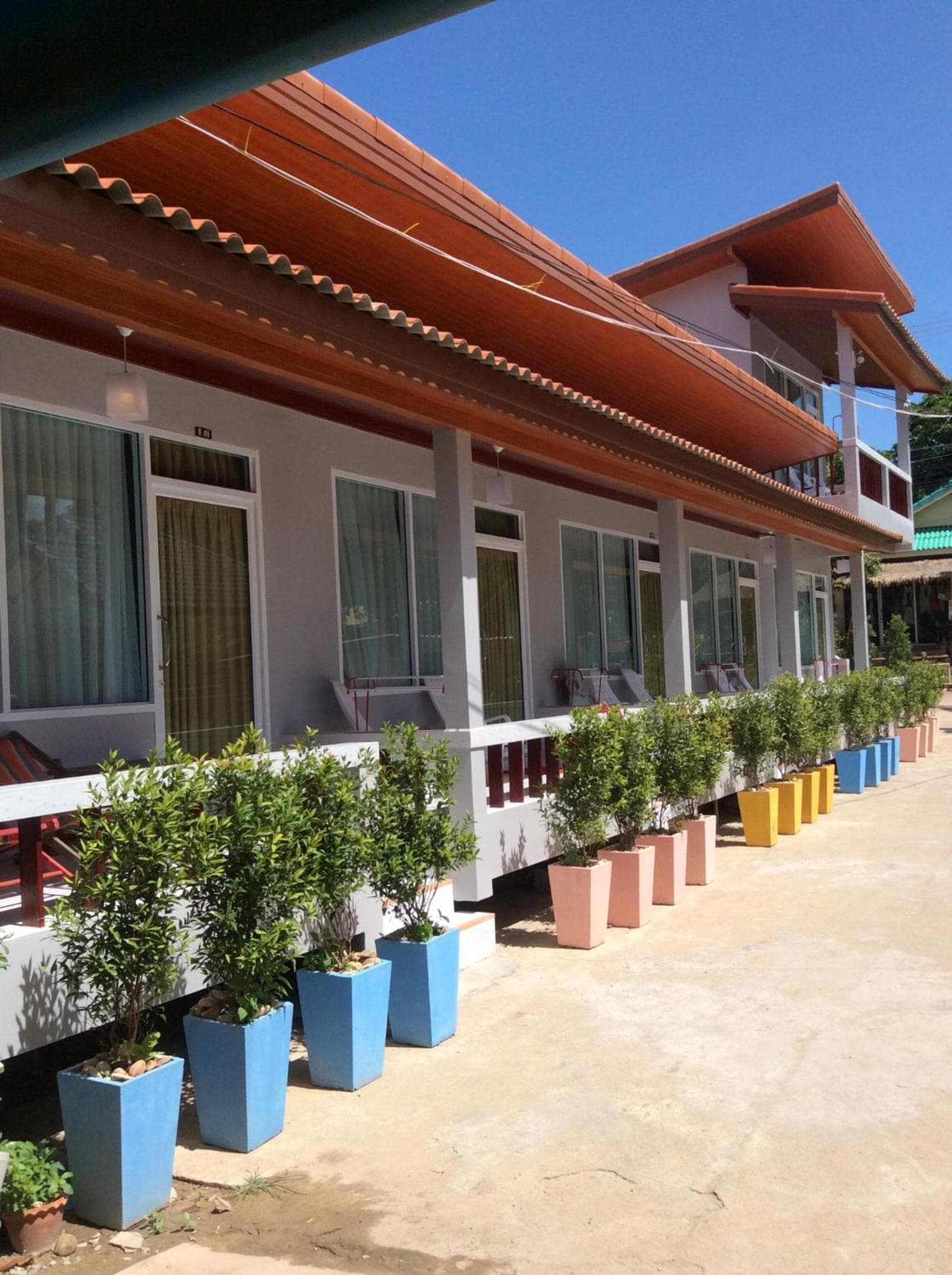 Lanta Paradise Beach Resort photo 9