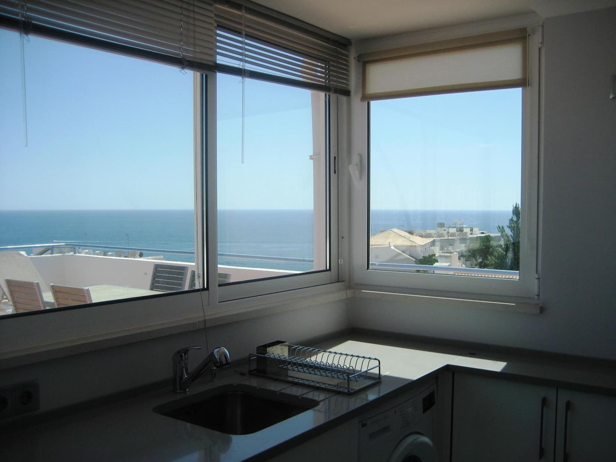 Bay View Apartments photo 5