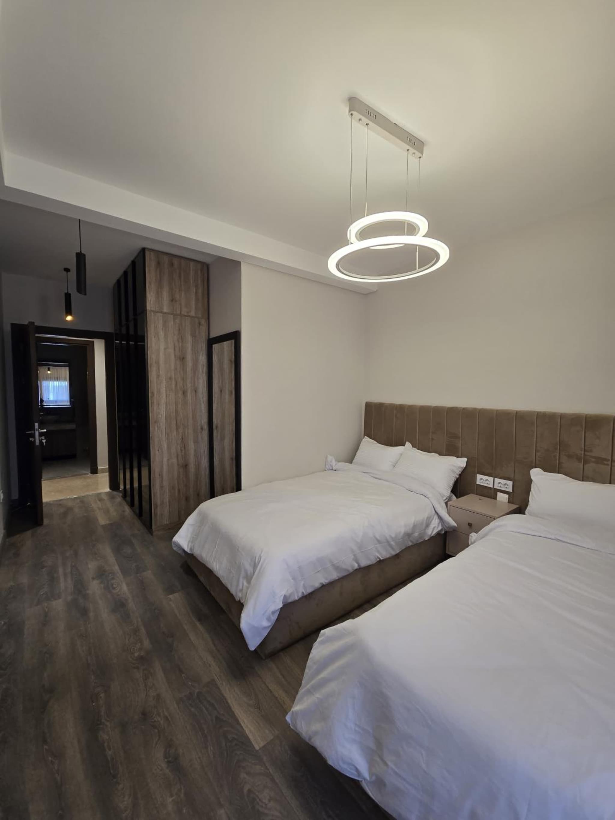 Elegant Zed Park Apartment photo 8