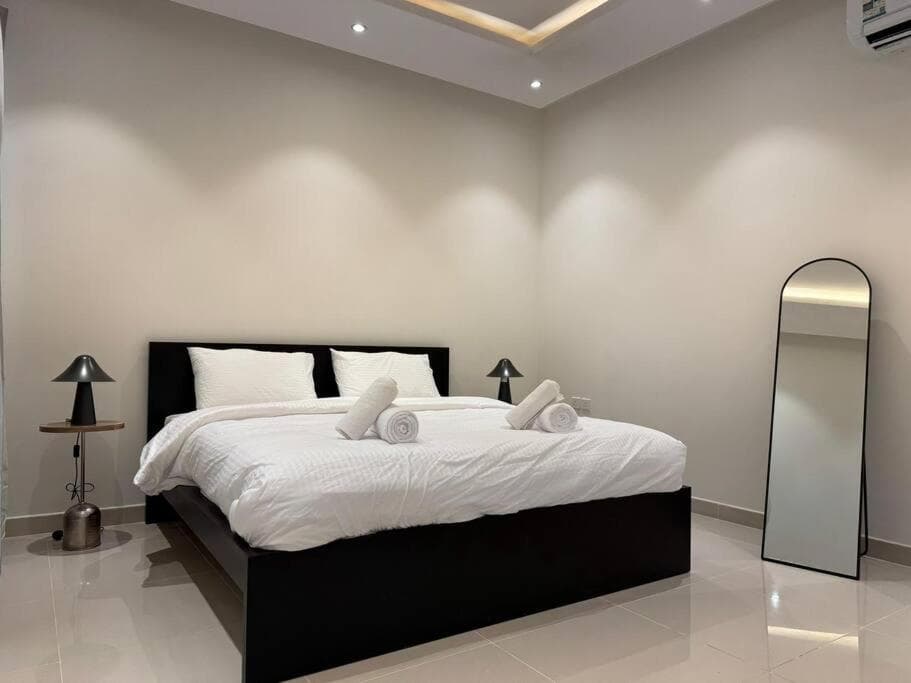 Apartment with Private Entrance - 1A photo 2