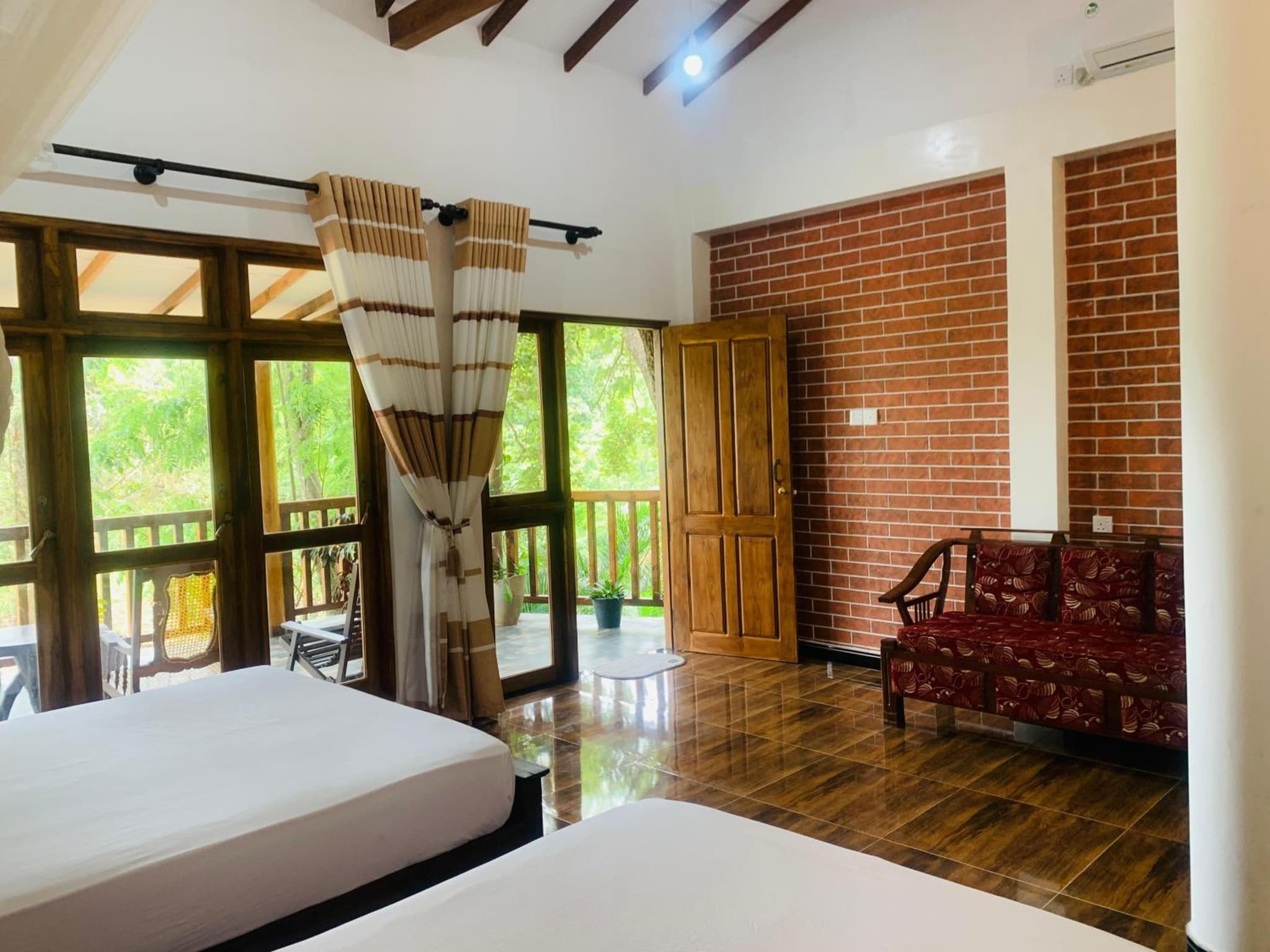 Sigiri Dilu Villa photo 9