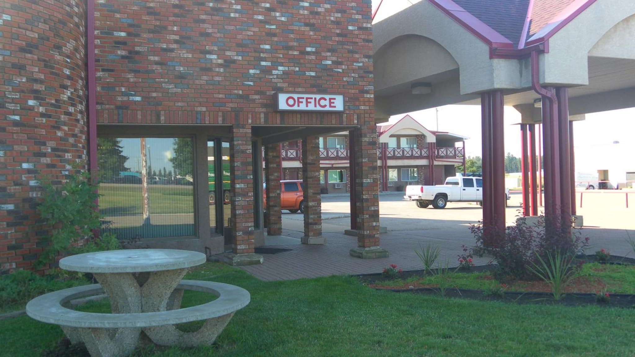Stampeder Inn photo 7