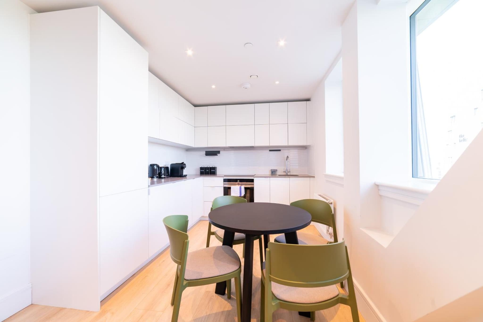 Stylish Retreats on Olympic Way photo 4