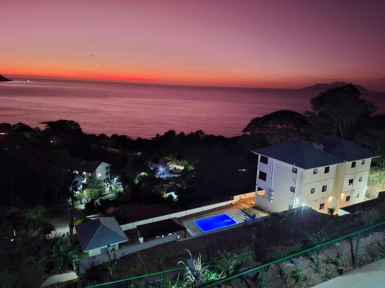 Tropical Secrets Holiday Apartments