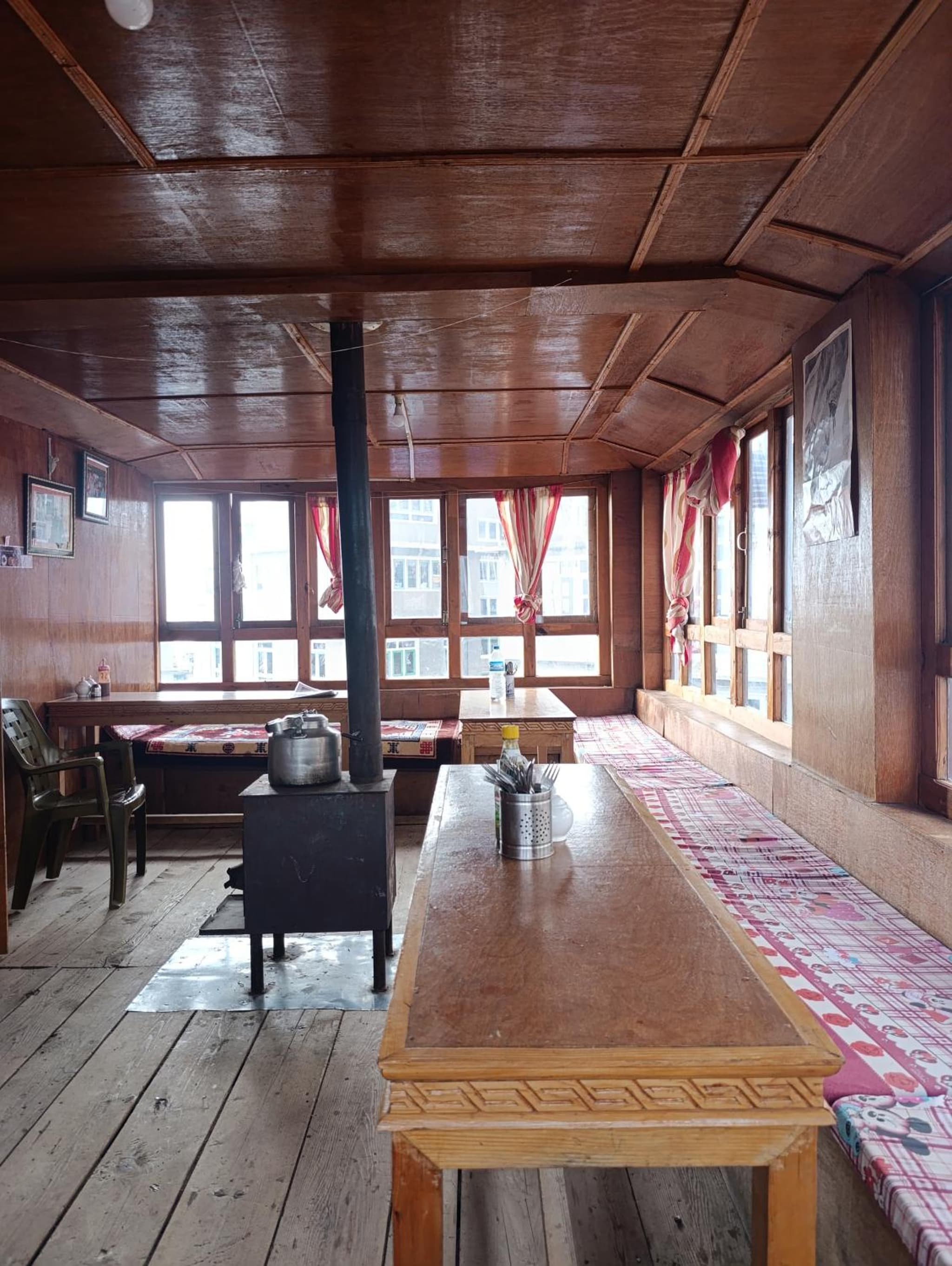 Ghangchempo Guest House,kyanjin gompa