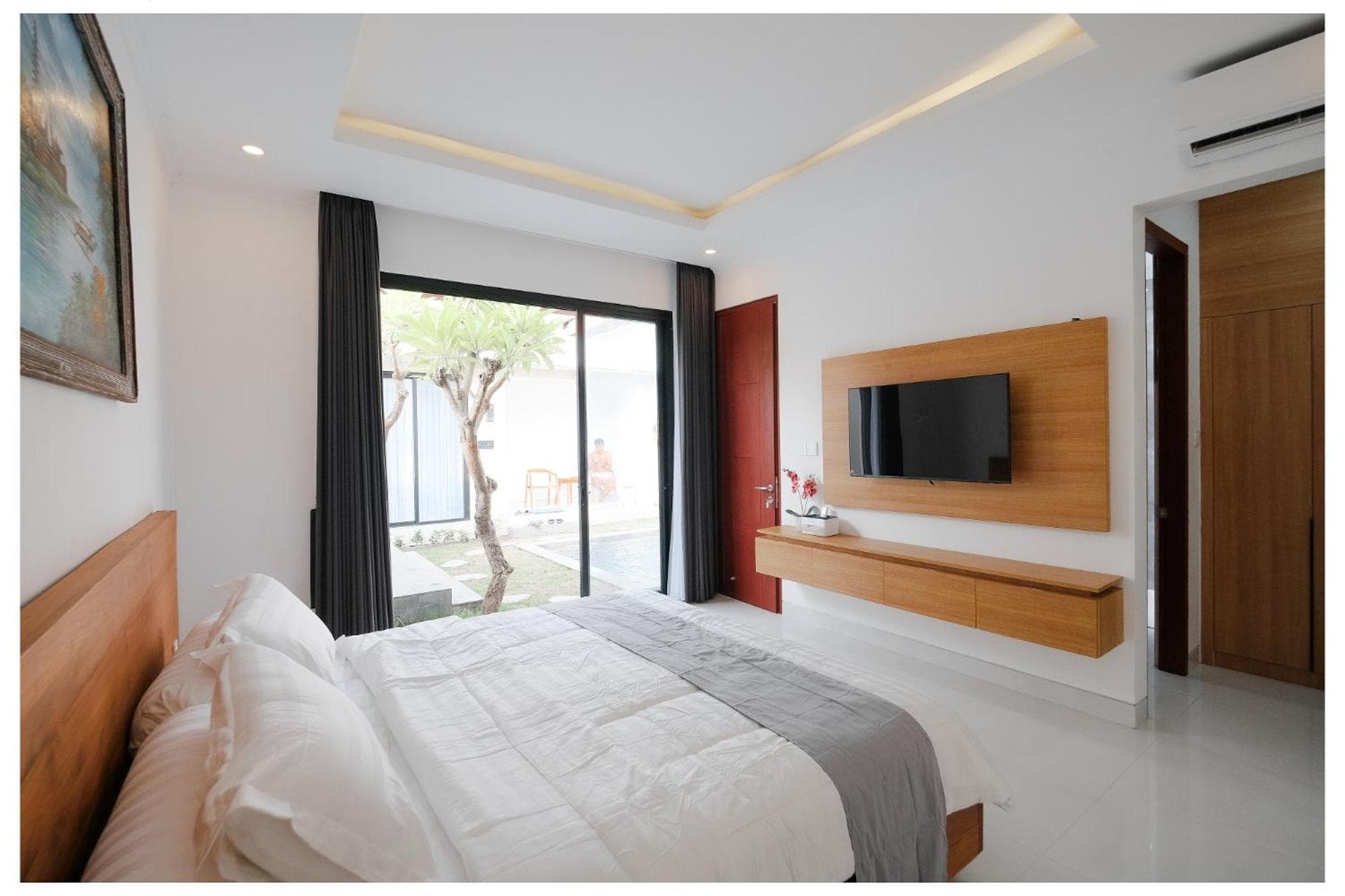 Spacious & Comfortable 4BR Private Pool Villa photo 8