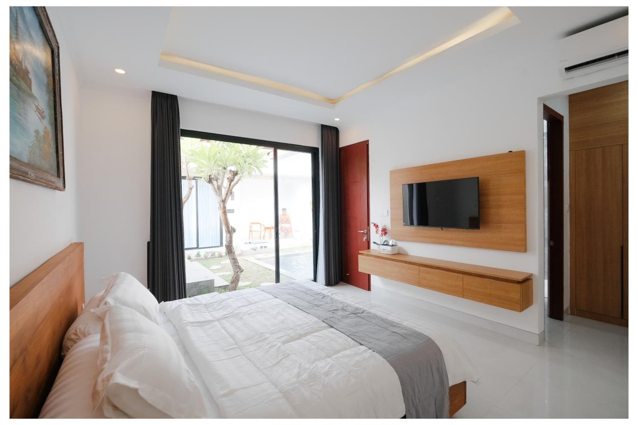 Spacious & Comfortable 4BR Private Pool Villa photo 3