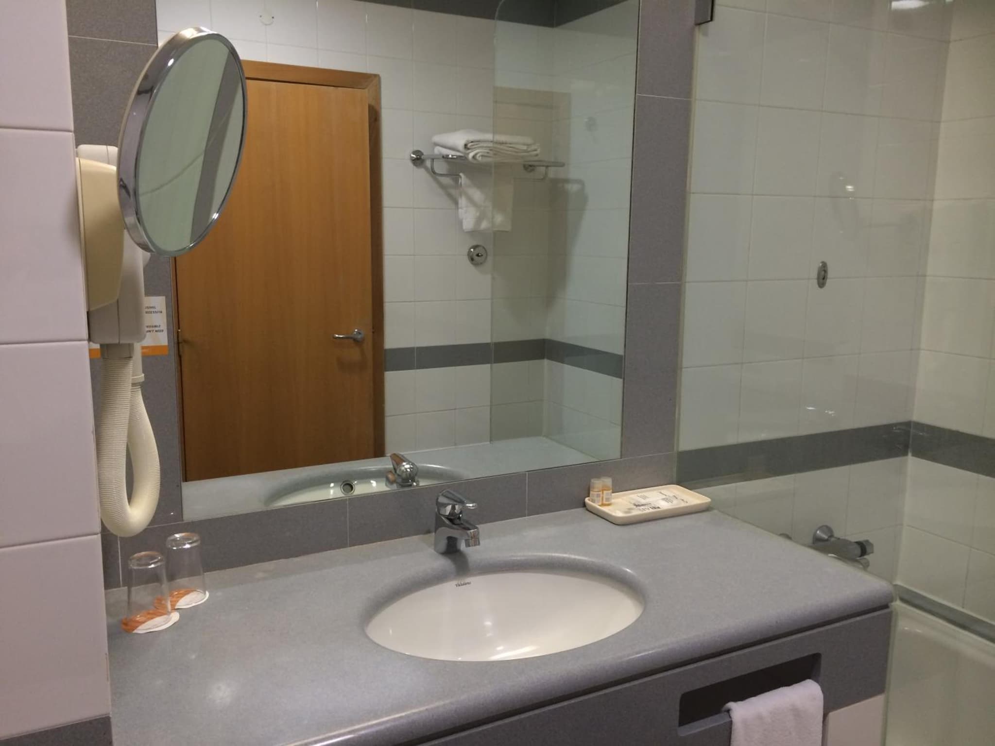 Riviera Hotel photo 6