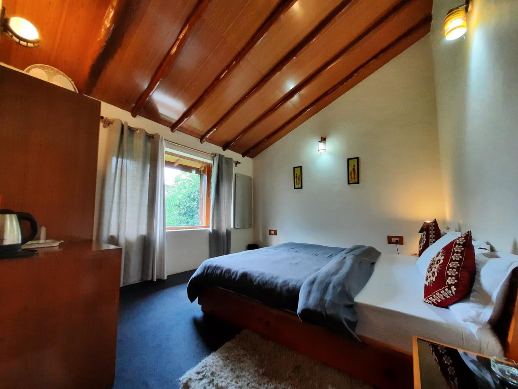 The Hideout - Hiraeth photo 5