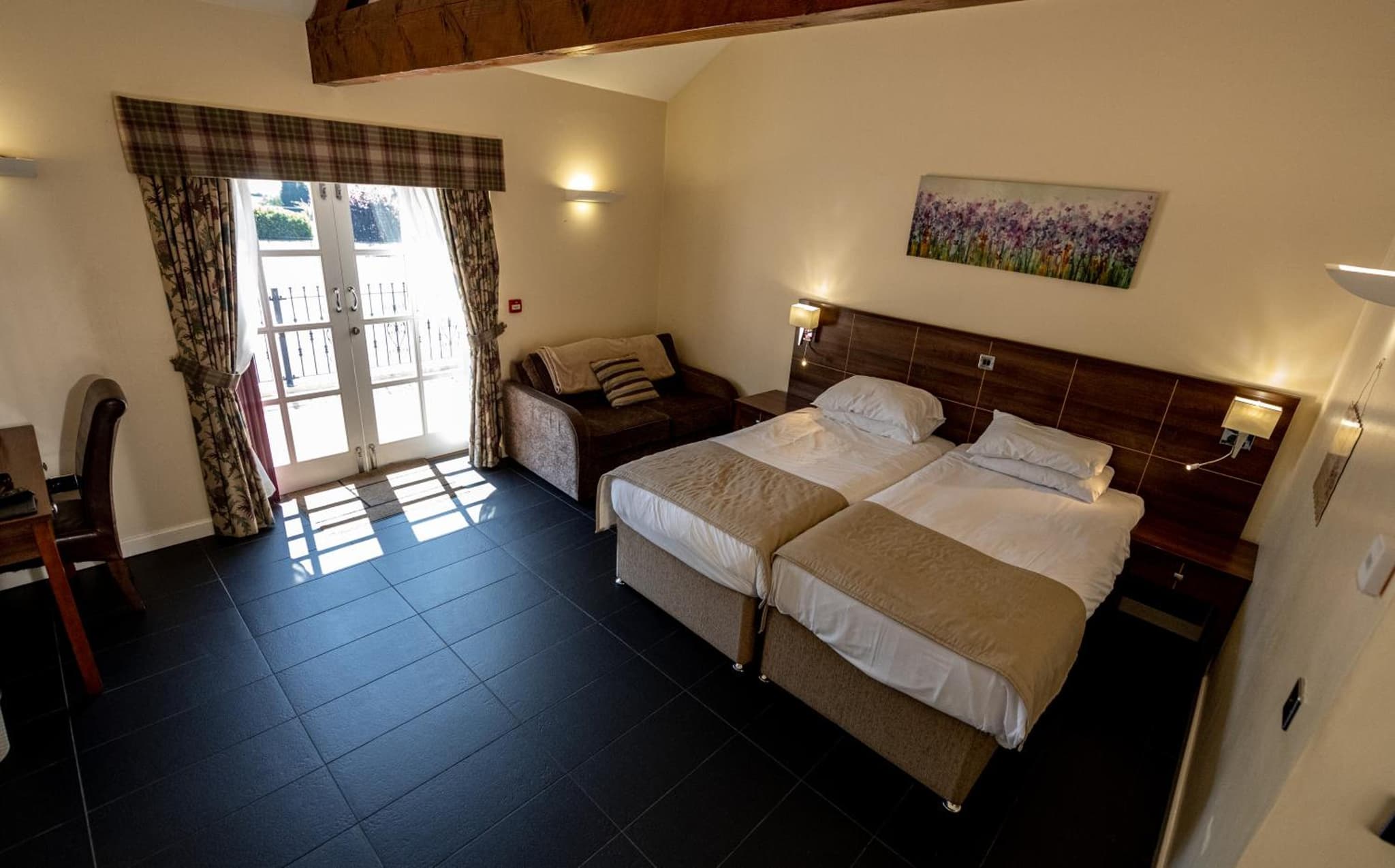 Kings Croft Hotel photo 9