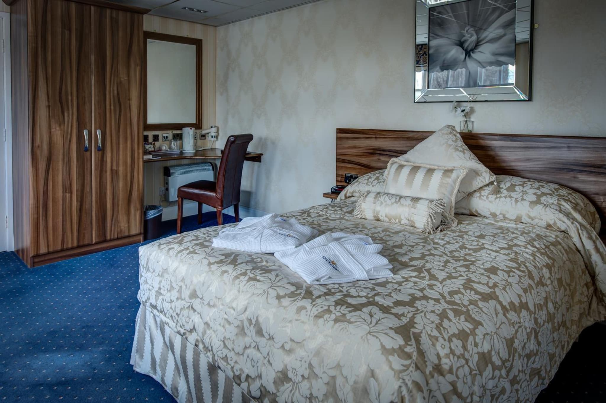 Kings Croft Hotel photo 4