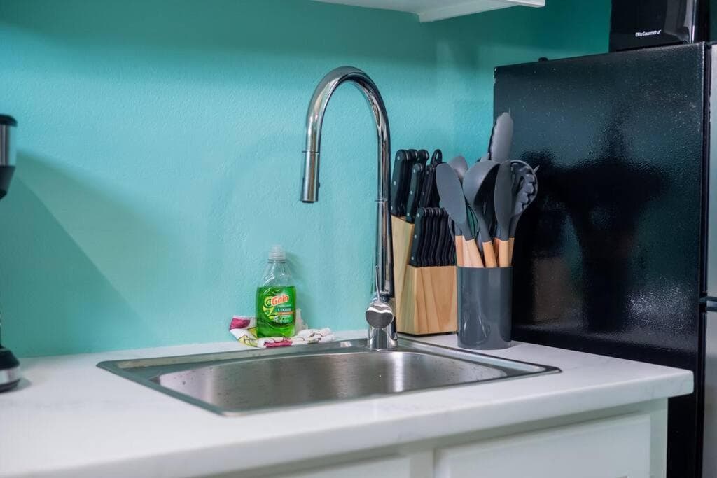 J & B Studio Apartment photo 7