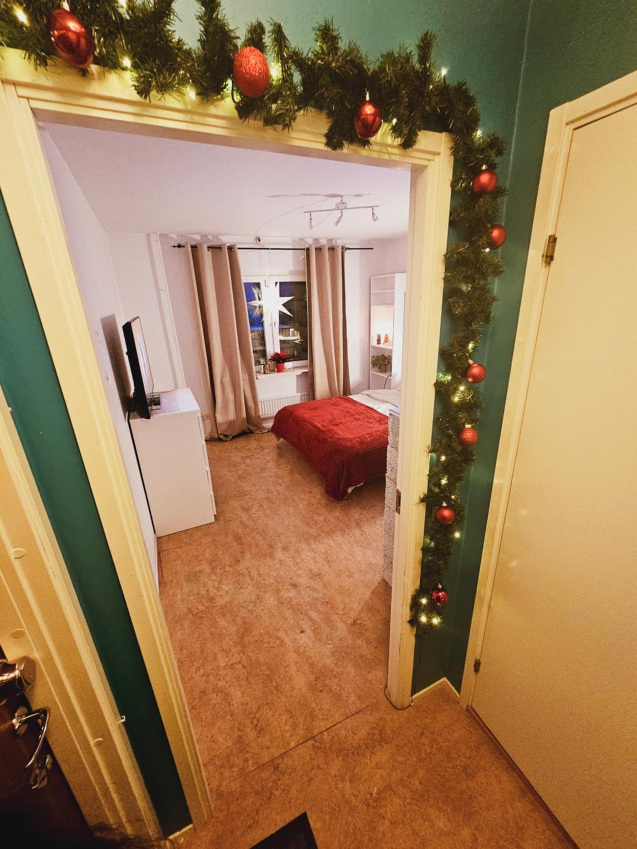 Central Room with Private Entrance and Ensuite Bathroom photo 3