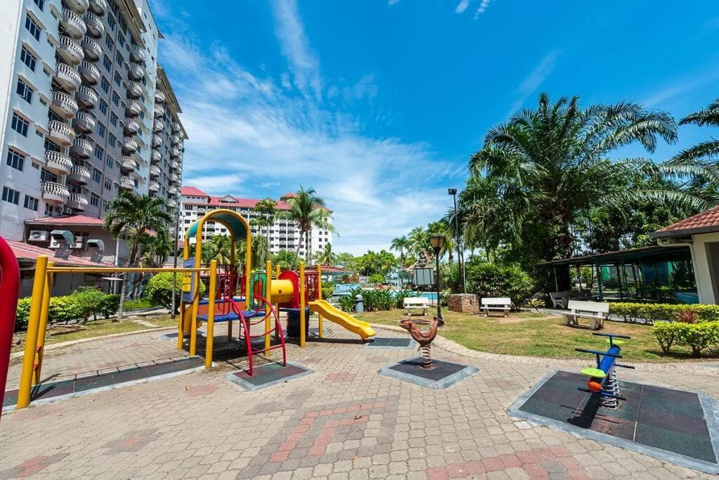 PortDickson Beachfront Home 10pax3BR 1MinToBeach photo 8