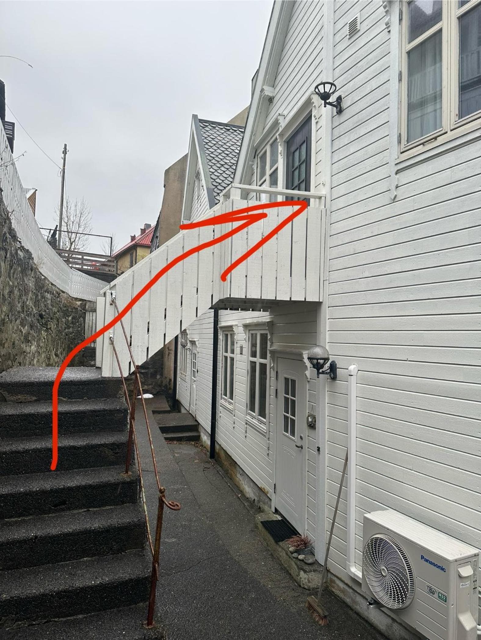 Historical house with view and shared patio photo 3