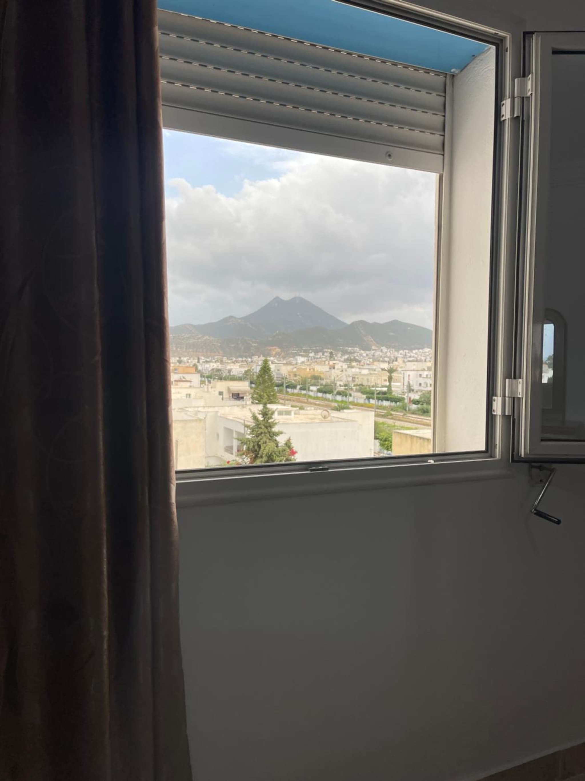 Deluxe two bedroom apartment with elevator photo 6