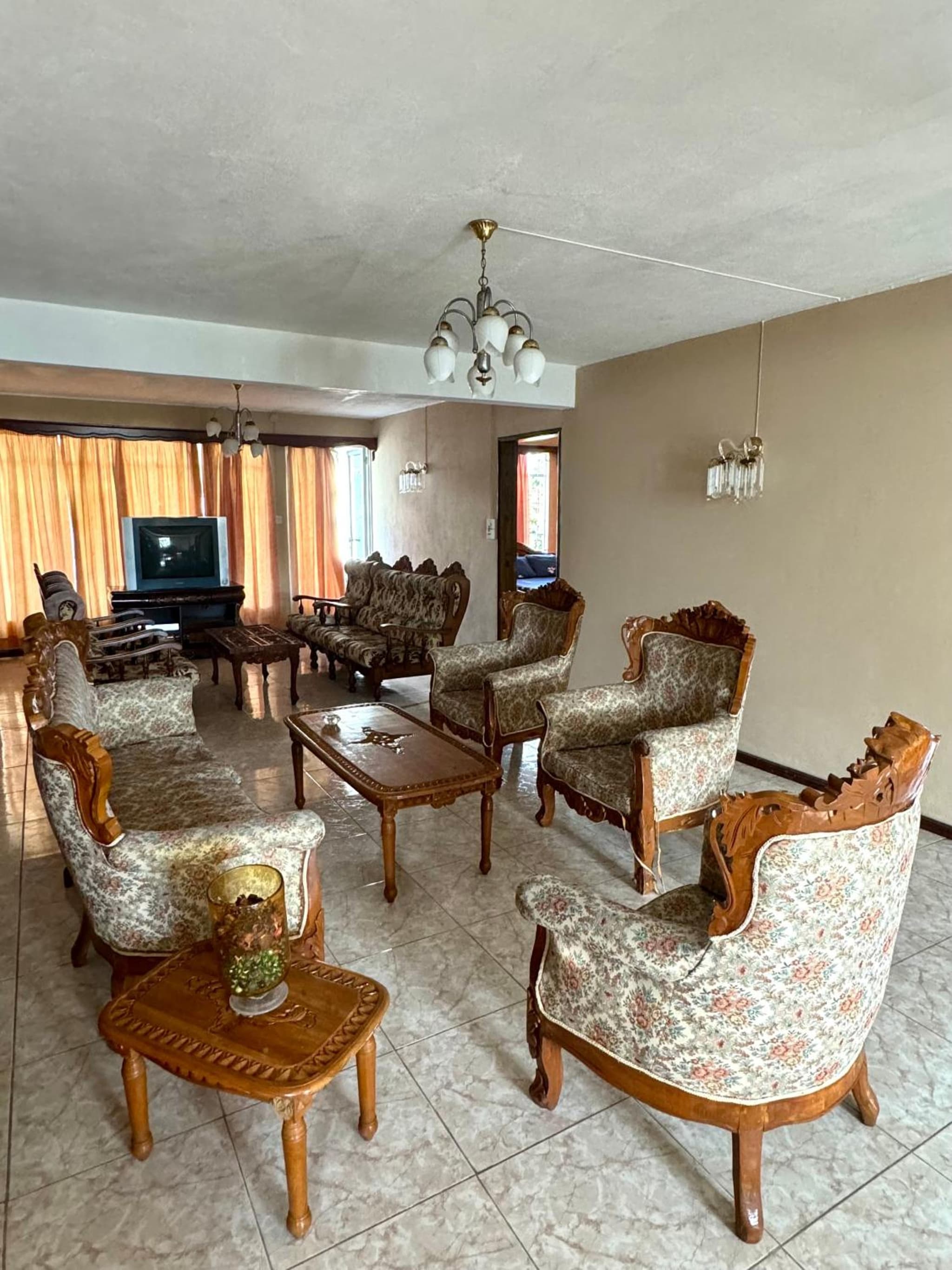 Transit Home - 10 mins from airport & Blue Bay Beach