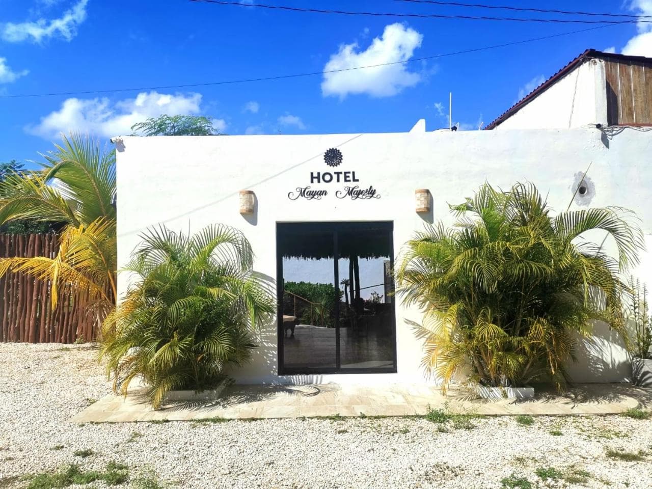Mayan Majesty Boutique Hotel