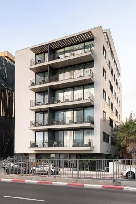 Luxury Studio Beach Flat 528 photo 4