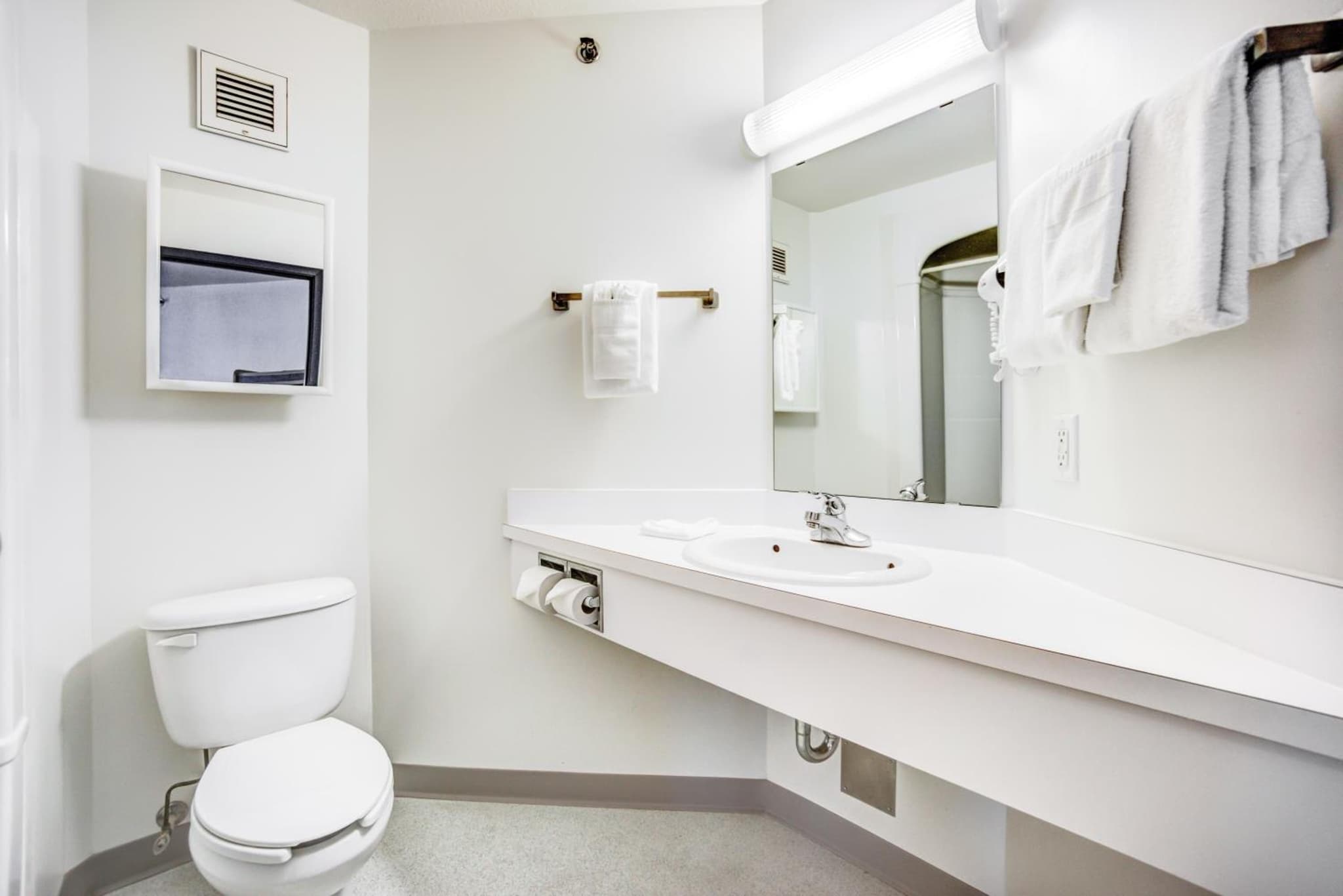 Motel 6-Red Deer, AB photo 6