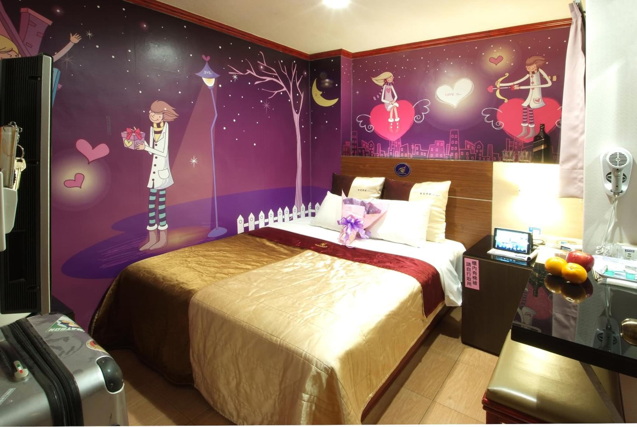 Golden Swallow Hotel photo 3