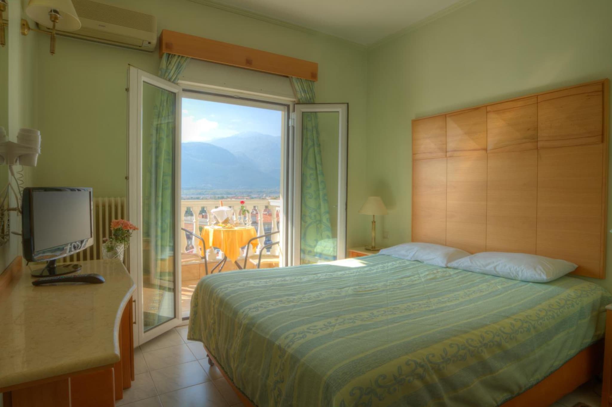 hotel room