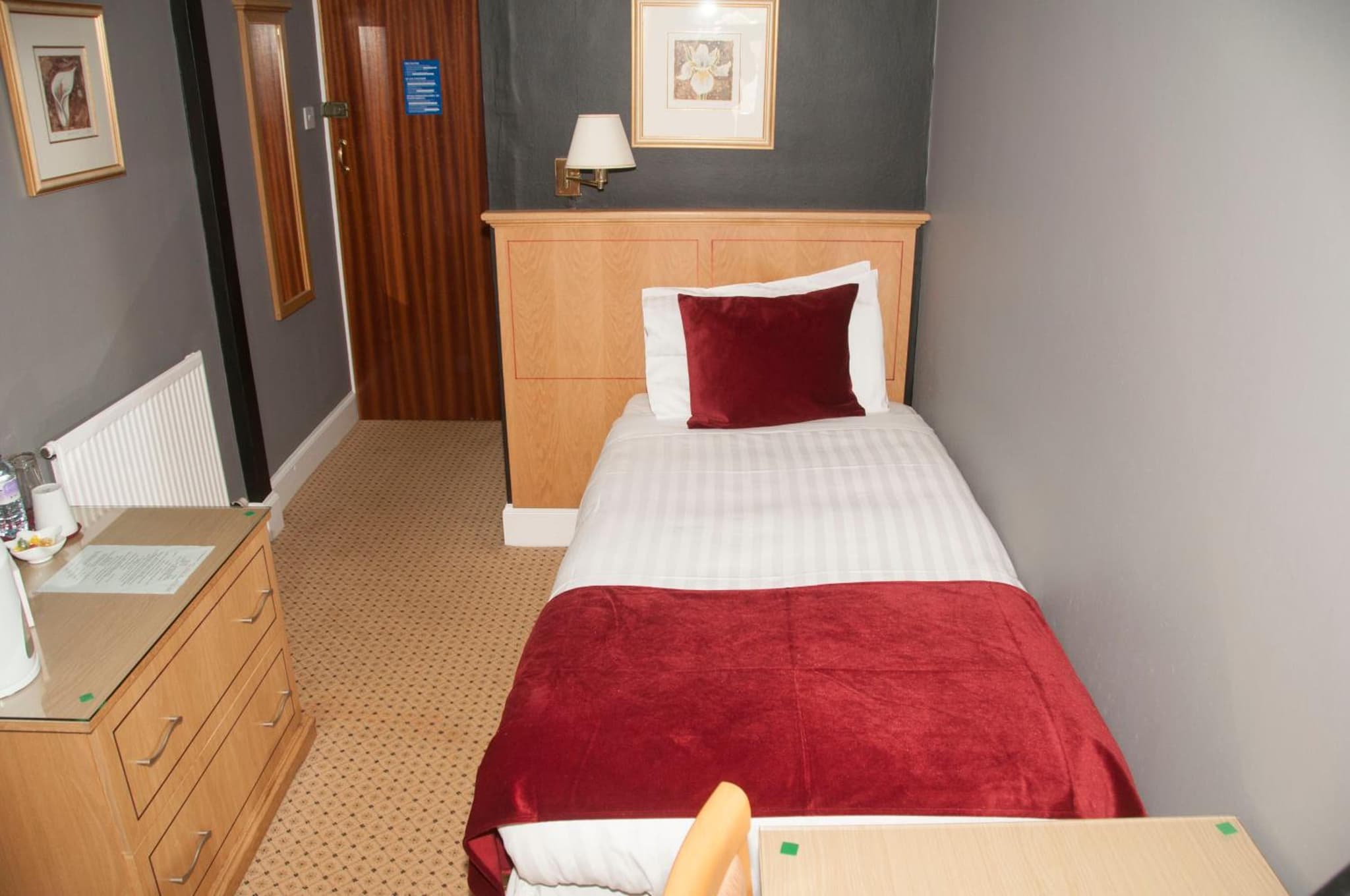 Caledonian Hotel photo 8