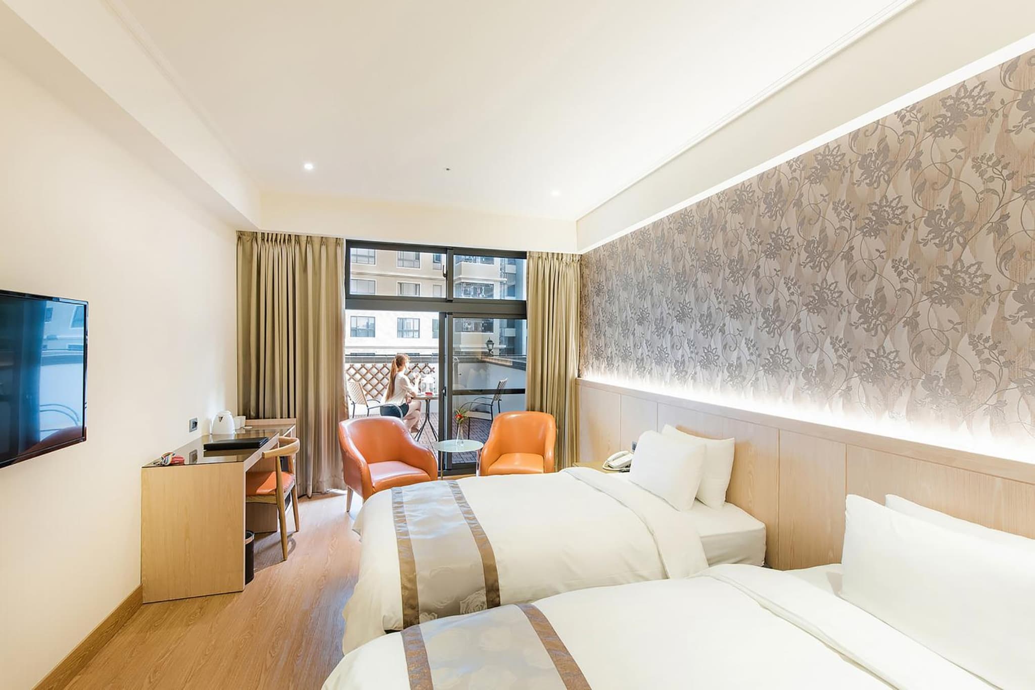 HE TI Hotel photo 2