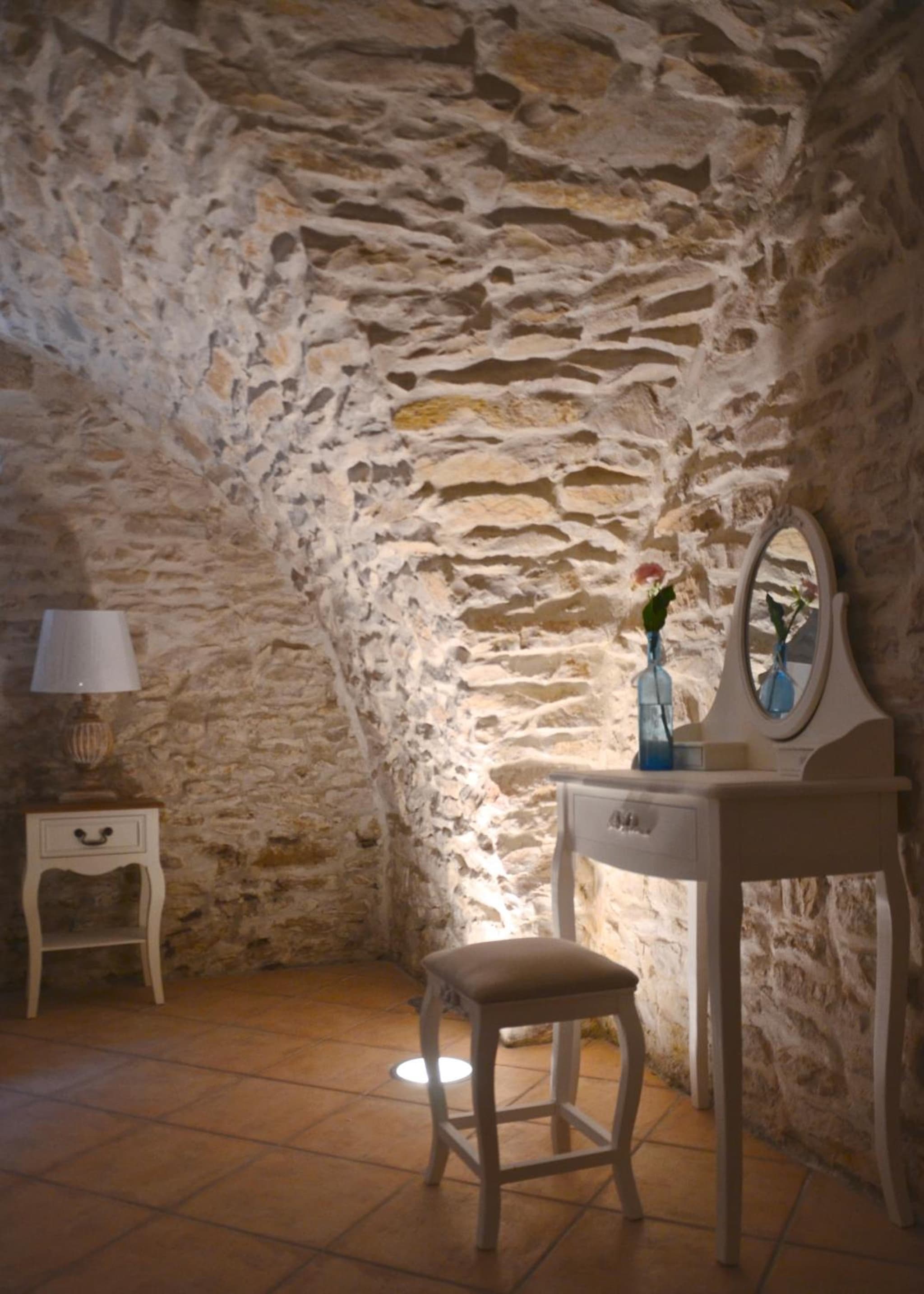 LOCUS AMOENUS photo 5