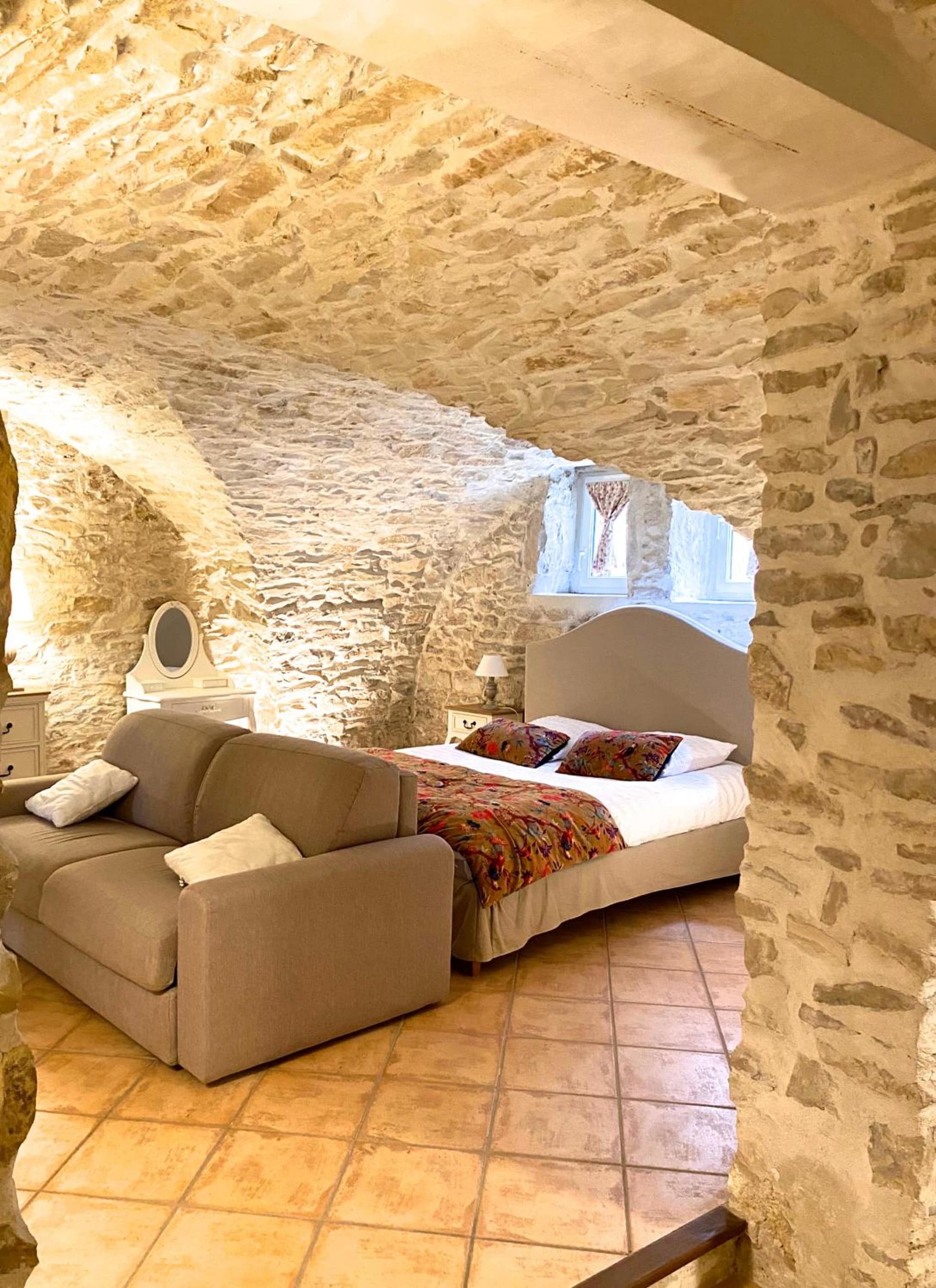 LOCUS AMOENUS