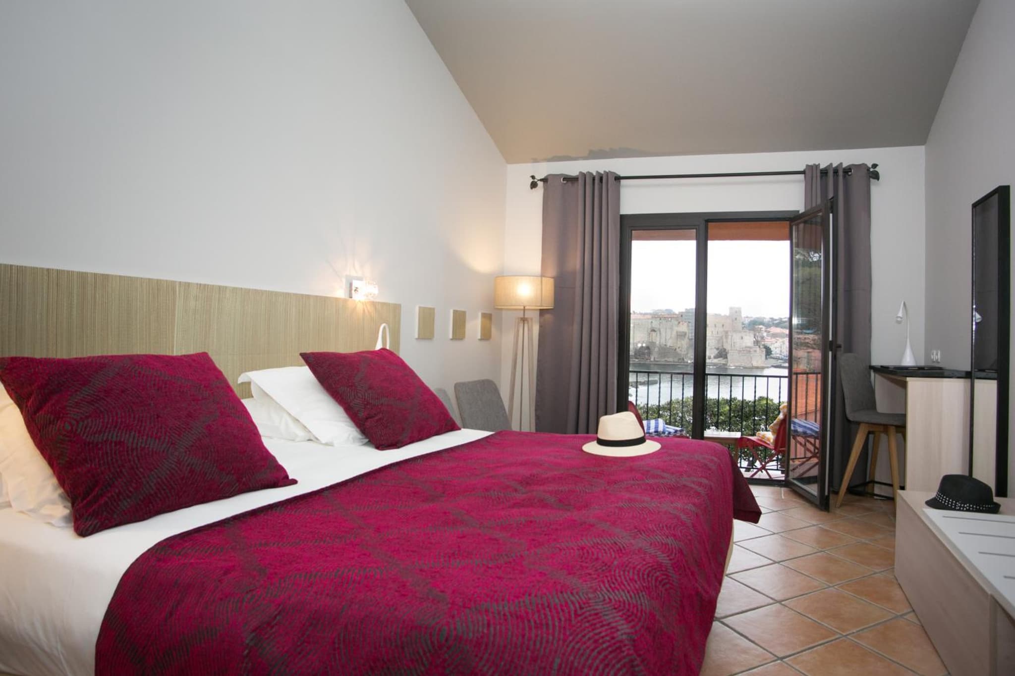 hotel room