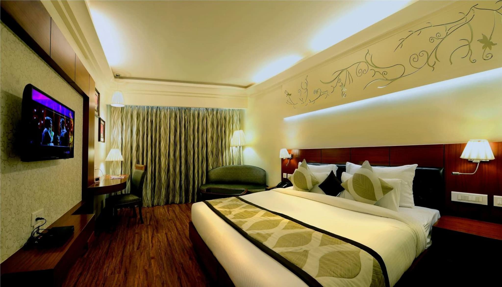 Hotel Regent Grand photo 2
