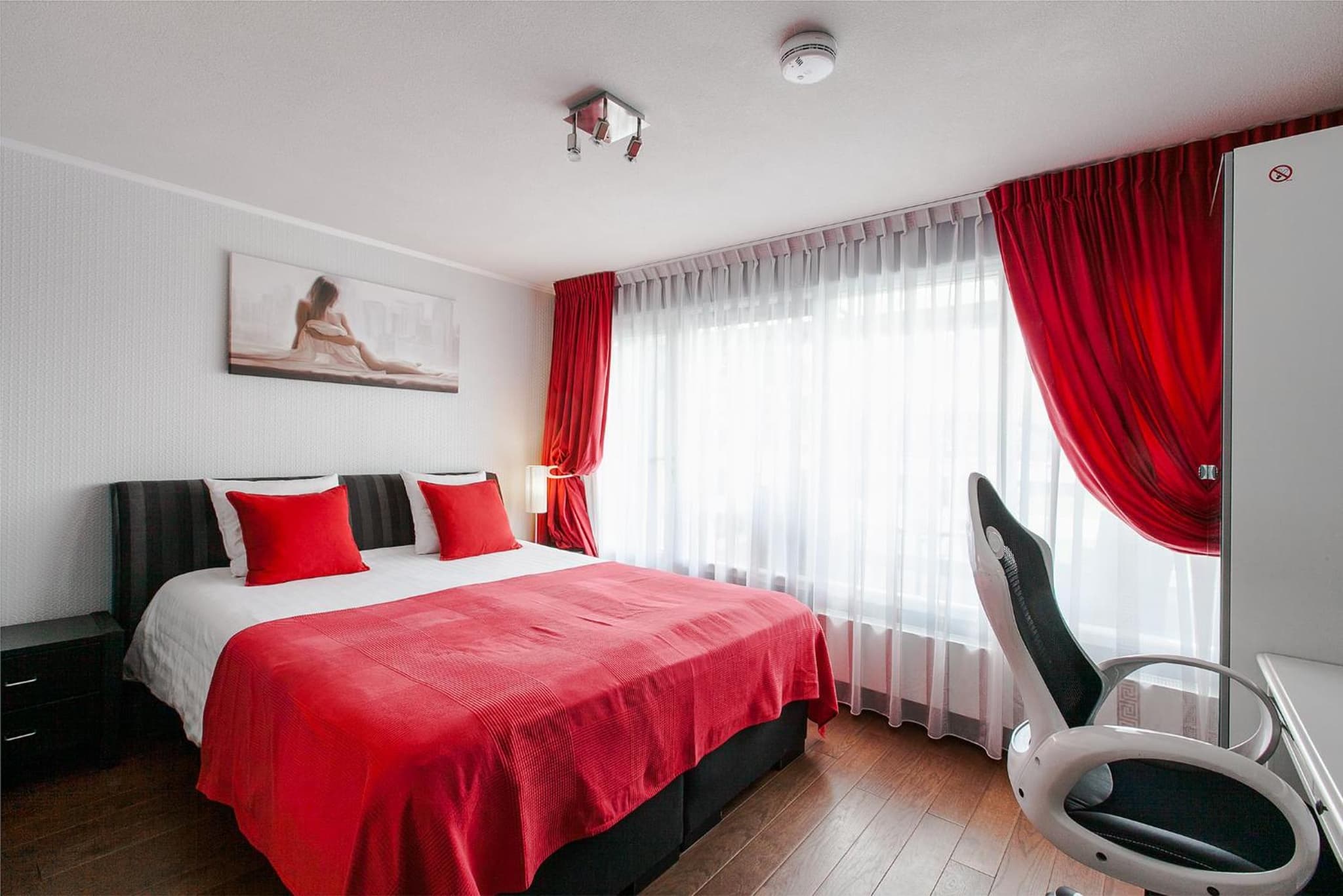 Alex Rooms photo 8