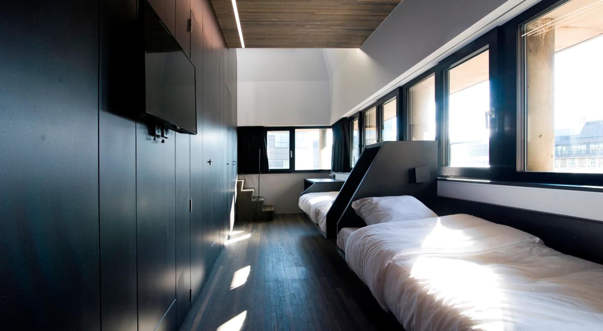 Sleep Well Youth Hostel photo 3