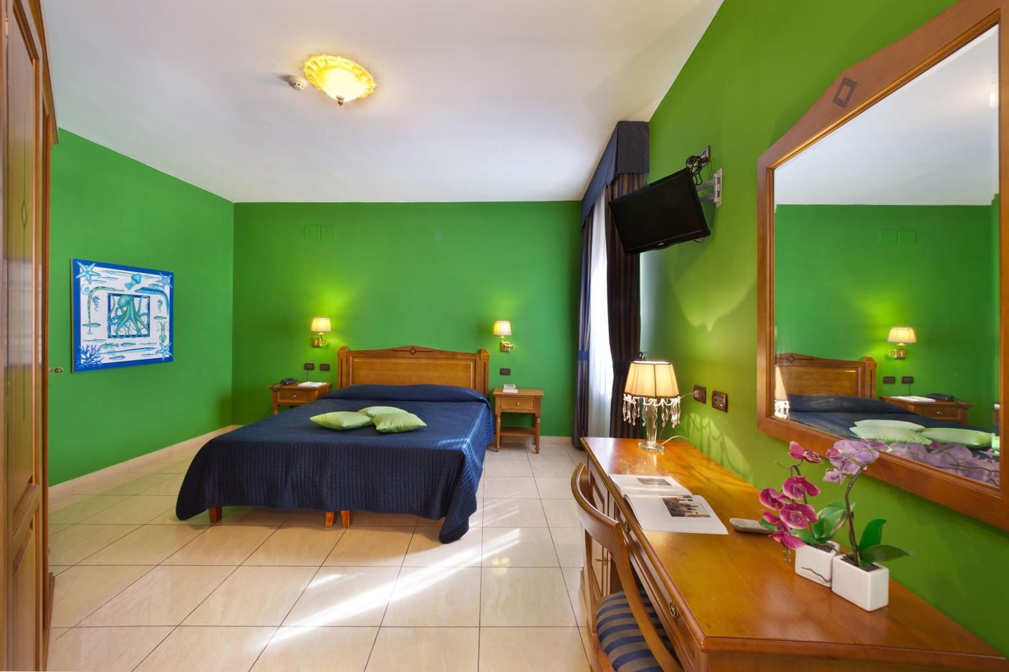 Ulisse Deluxe Hostel photo 7