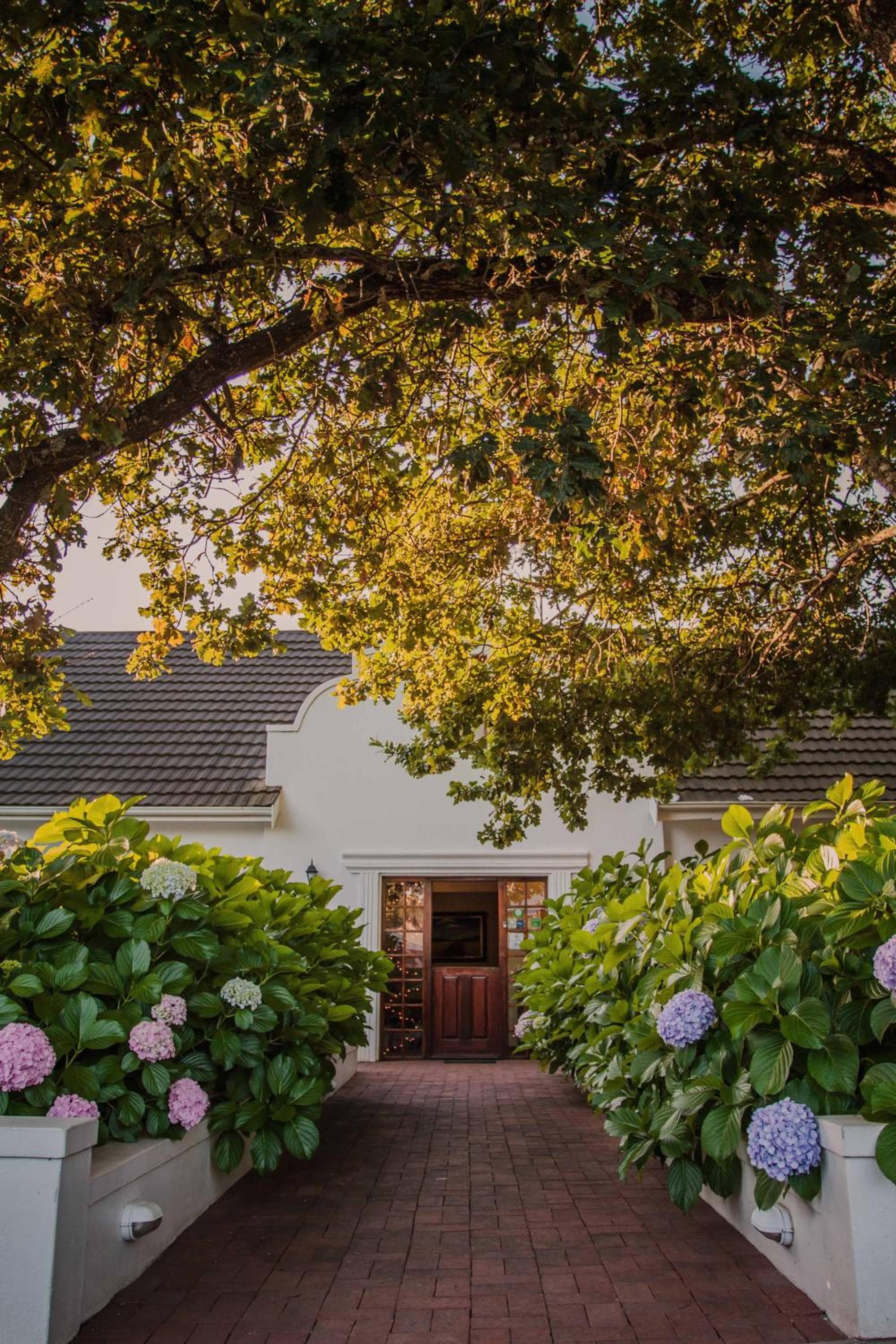 Aan de Oever Guesthouse