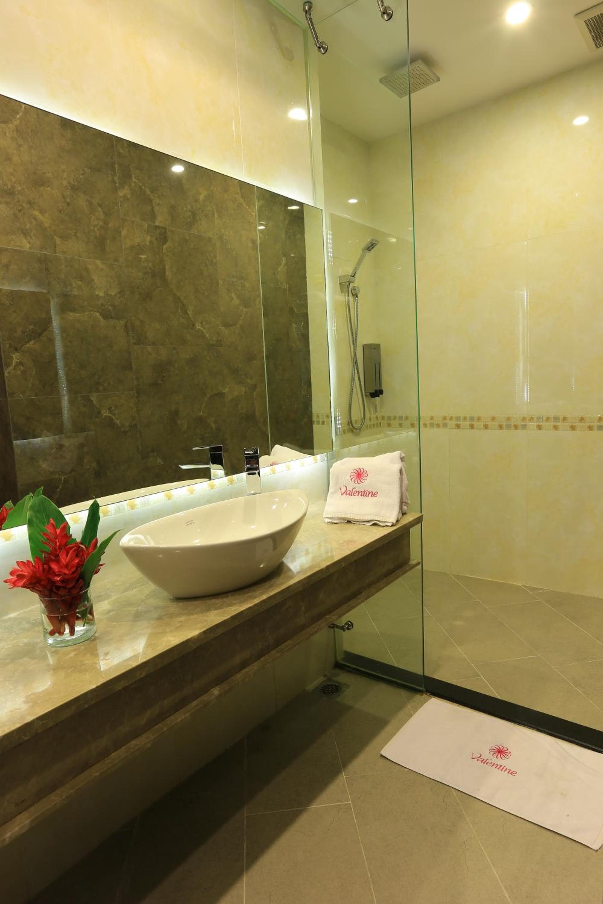 Valentine Hotel photo 3