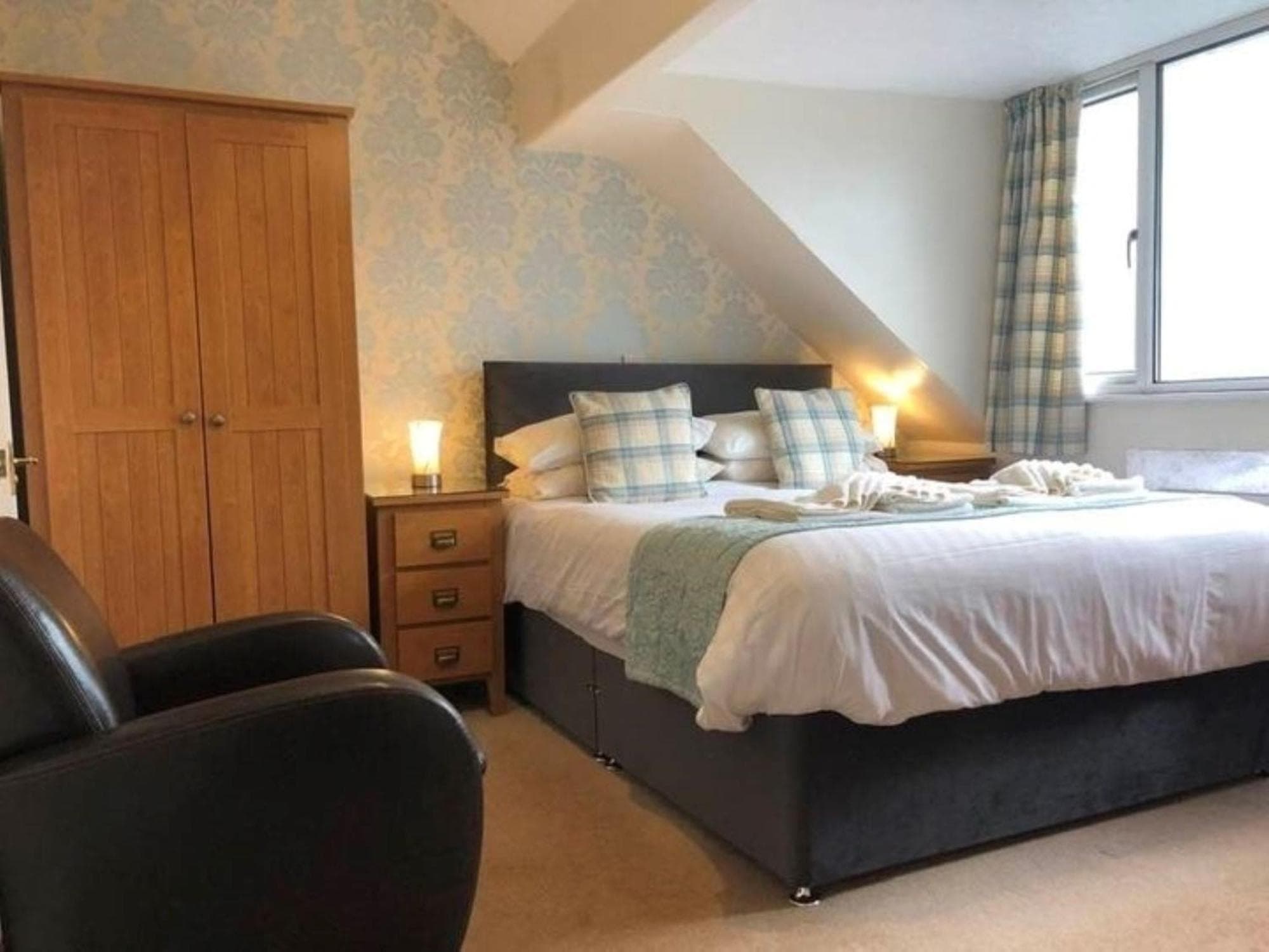 Ravensworth House photo 9