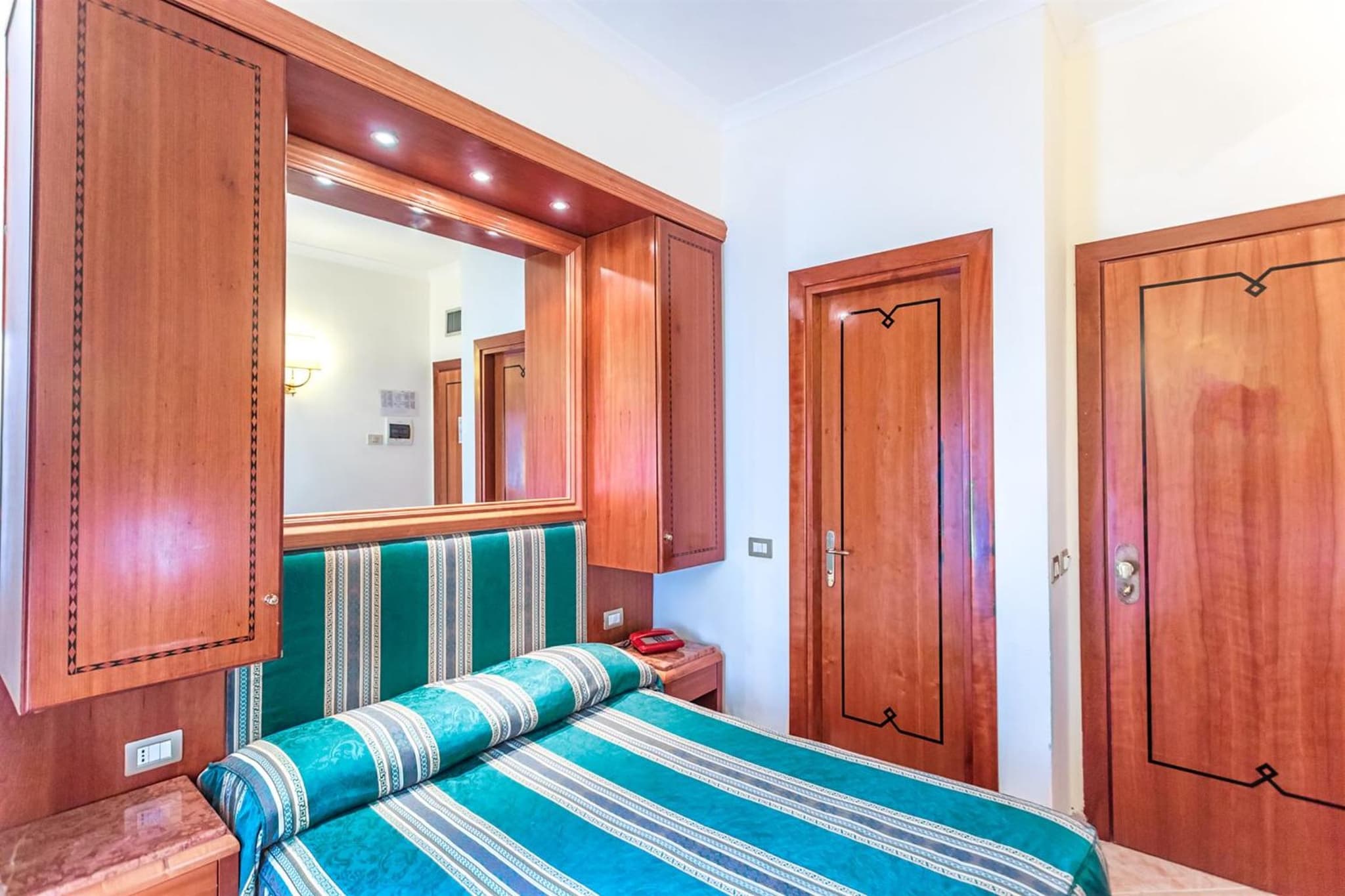 Raeli Hotel Lazio photo 6
