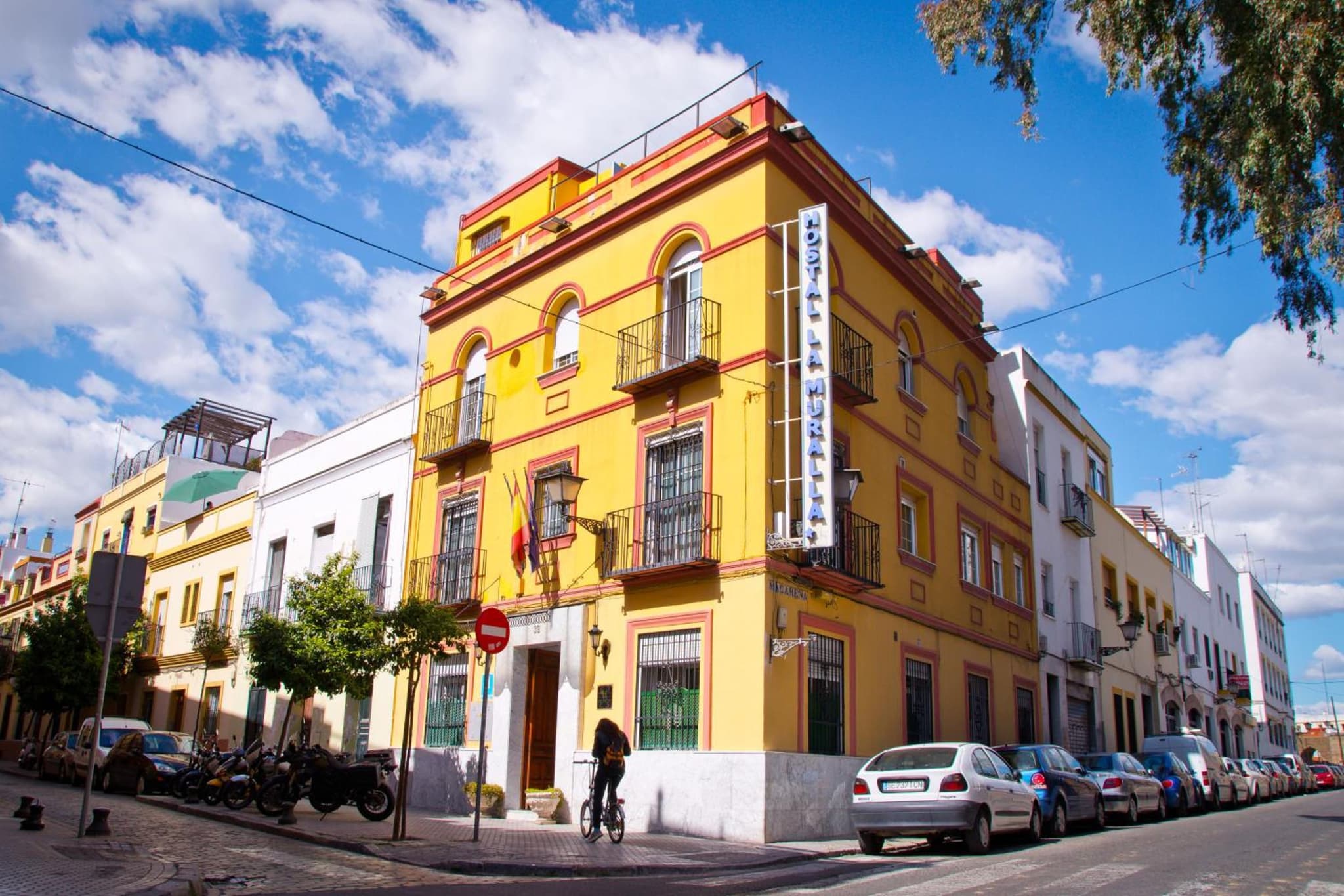 Hostal La Muralla photo 4