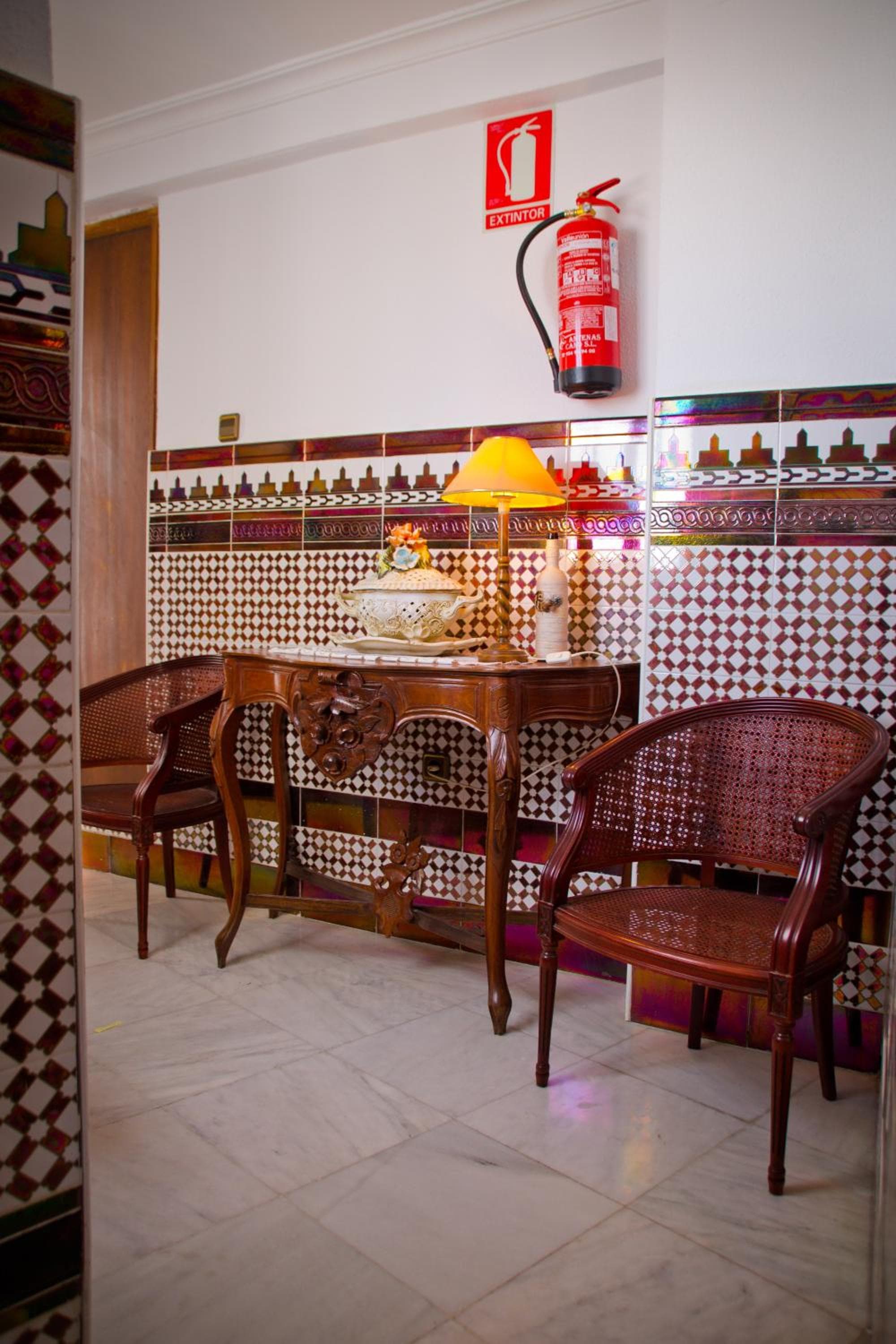 Hostal La Muralla photo 2