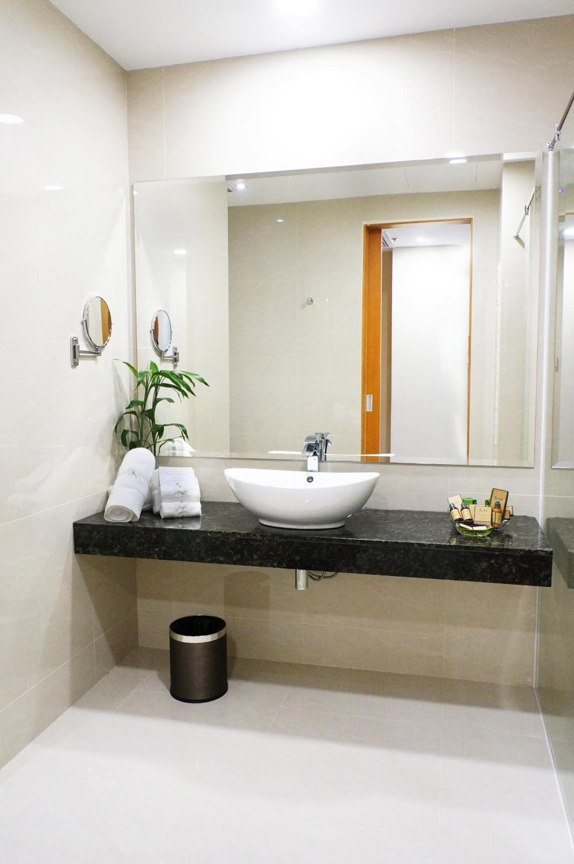The Waterfront Hotel Kuching photo 7