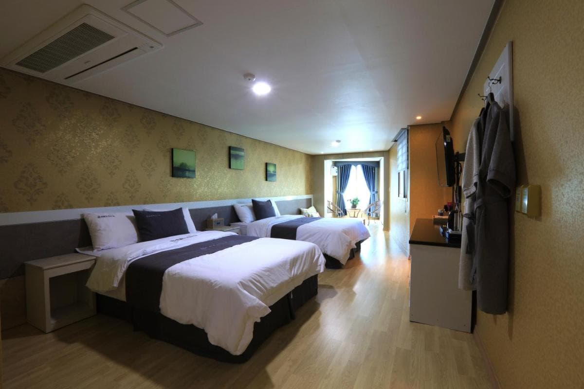 Dorcas Tourist Hostel photo 5