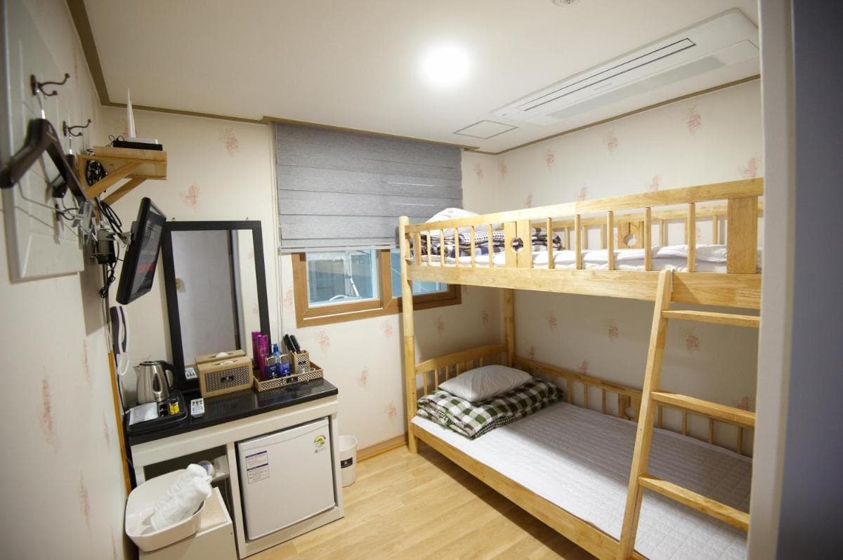 Dorcas Tourist Hostel photo 4