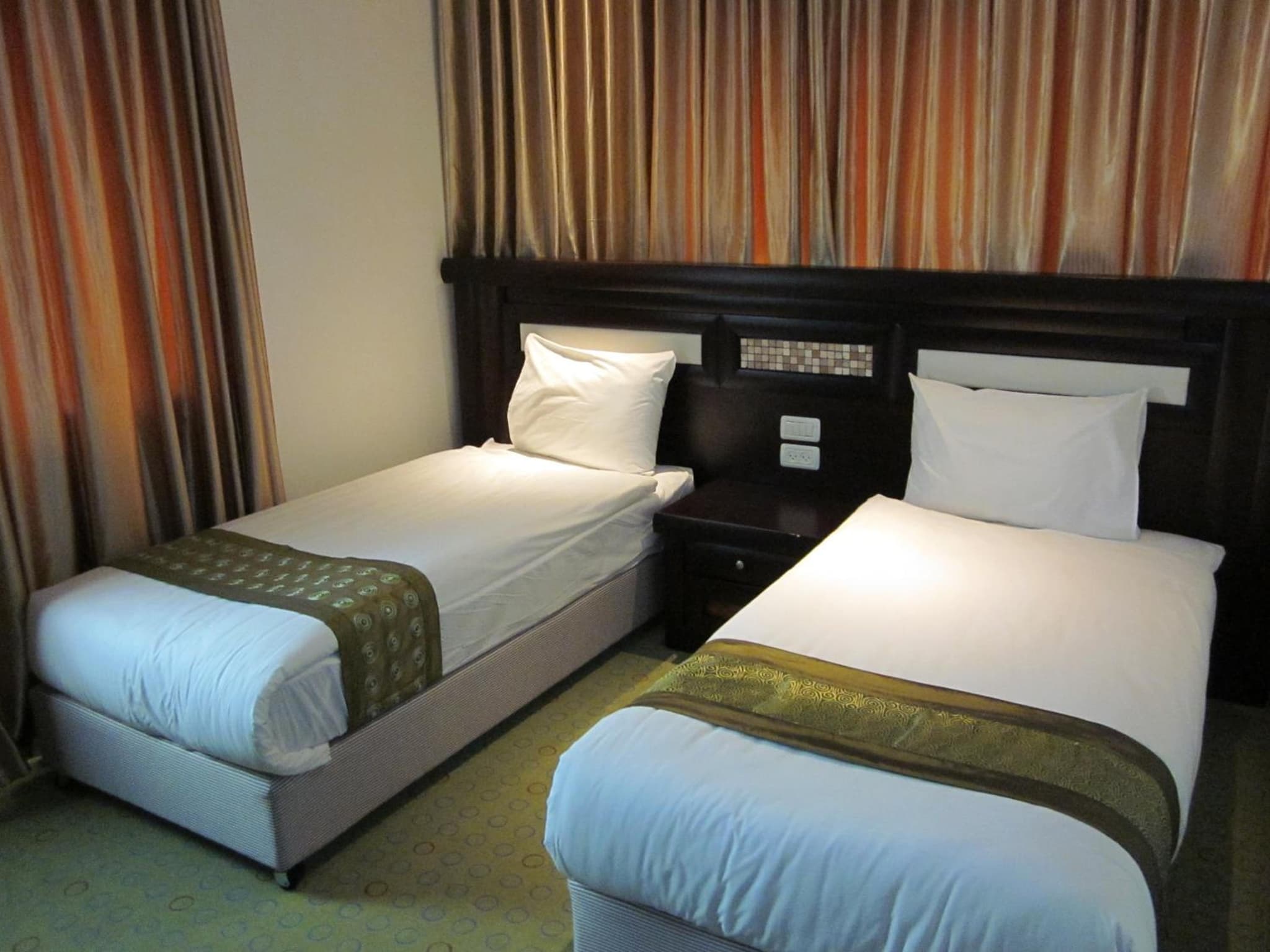 Commodore Hotel photo 9